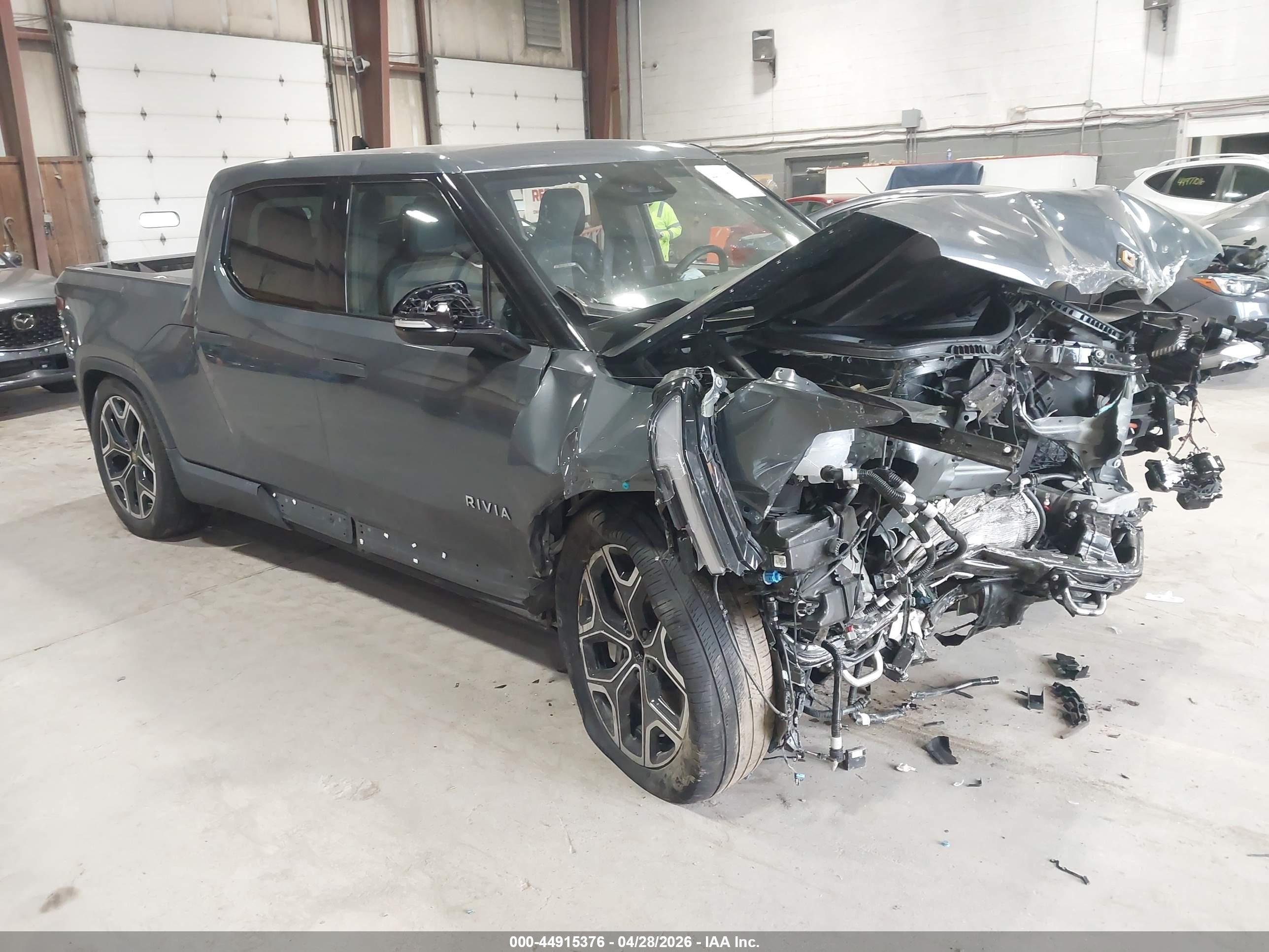2025 Rivian R1T Adventure, VIN 7FCTGBAA9SN041626 — Front end