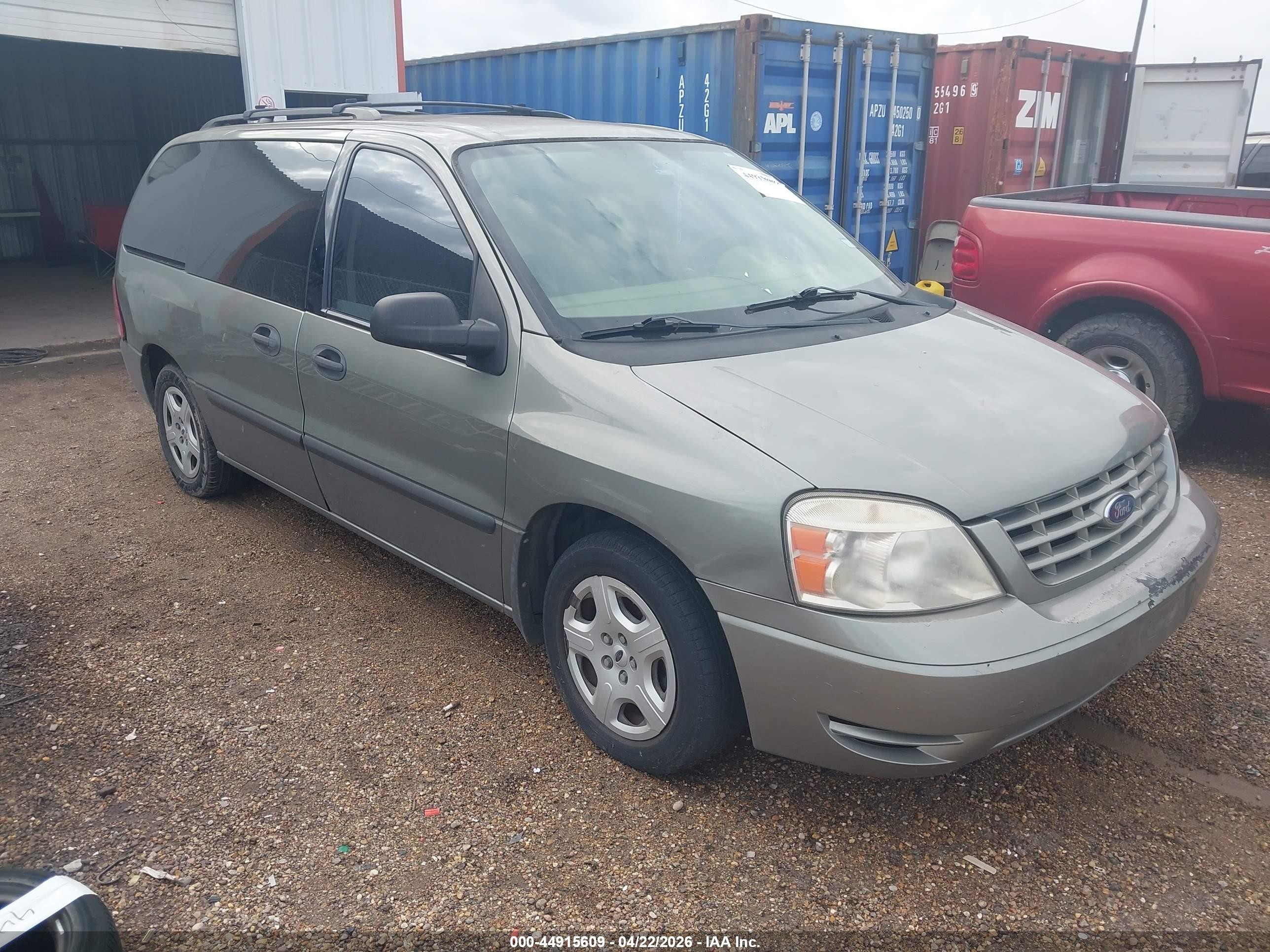 2004 Ford Freestar SE, VIN 2FMZA51604BA21578 — Normal wear