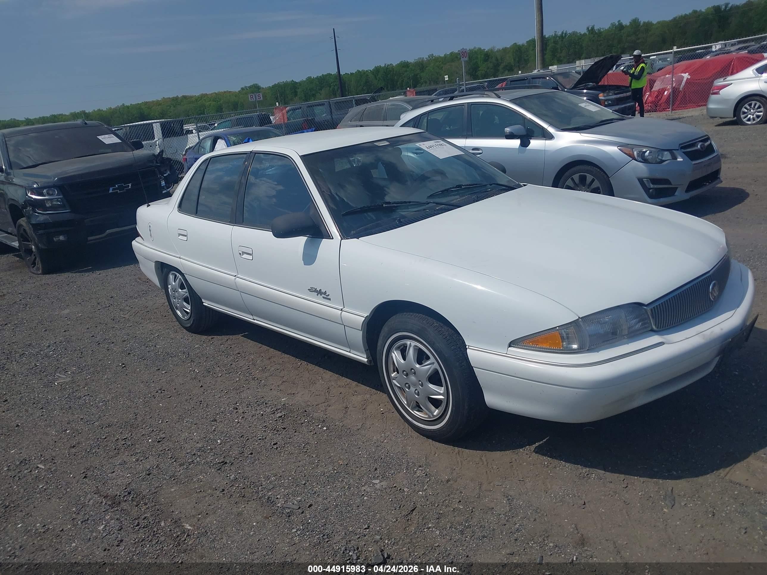 1997 Buick Skylark, VIN 1G4NJ52T0VC428952 — Normal wear