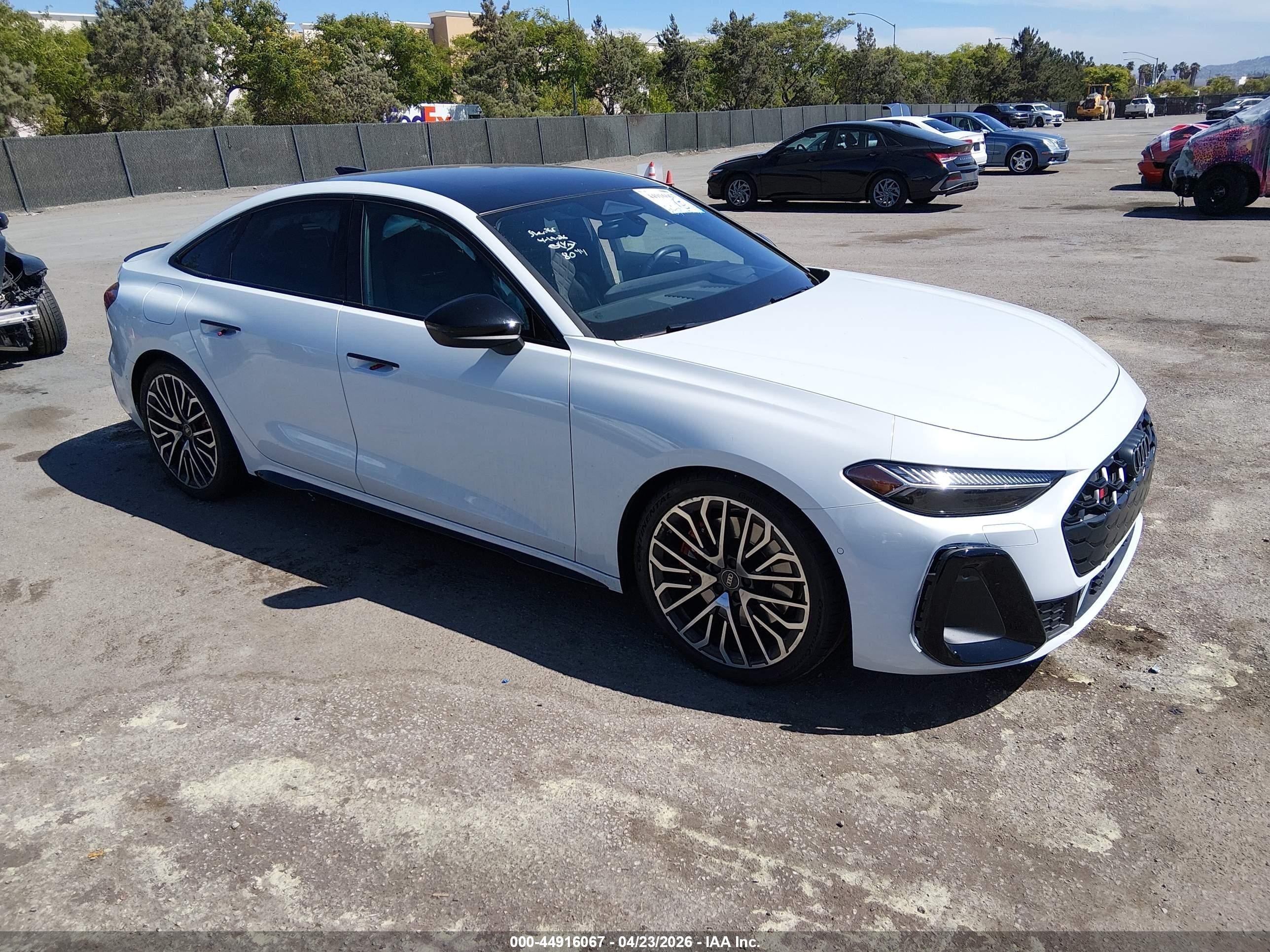2025 Audi S5, VIN WAU25CFU4SN048044 — Бок