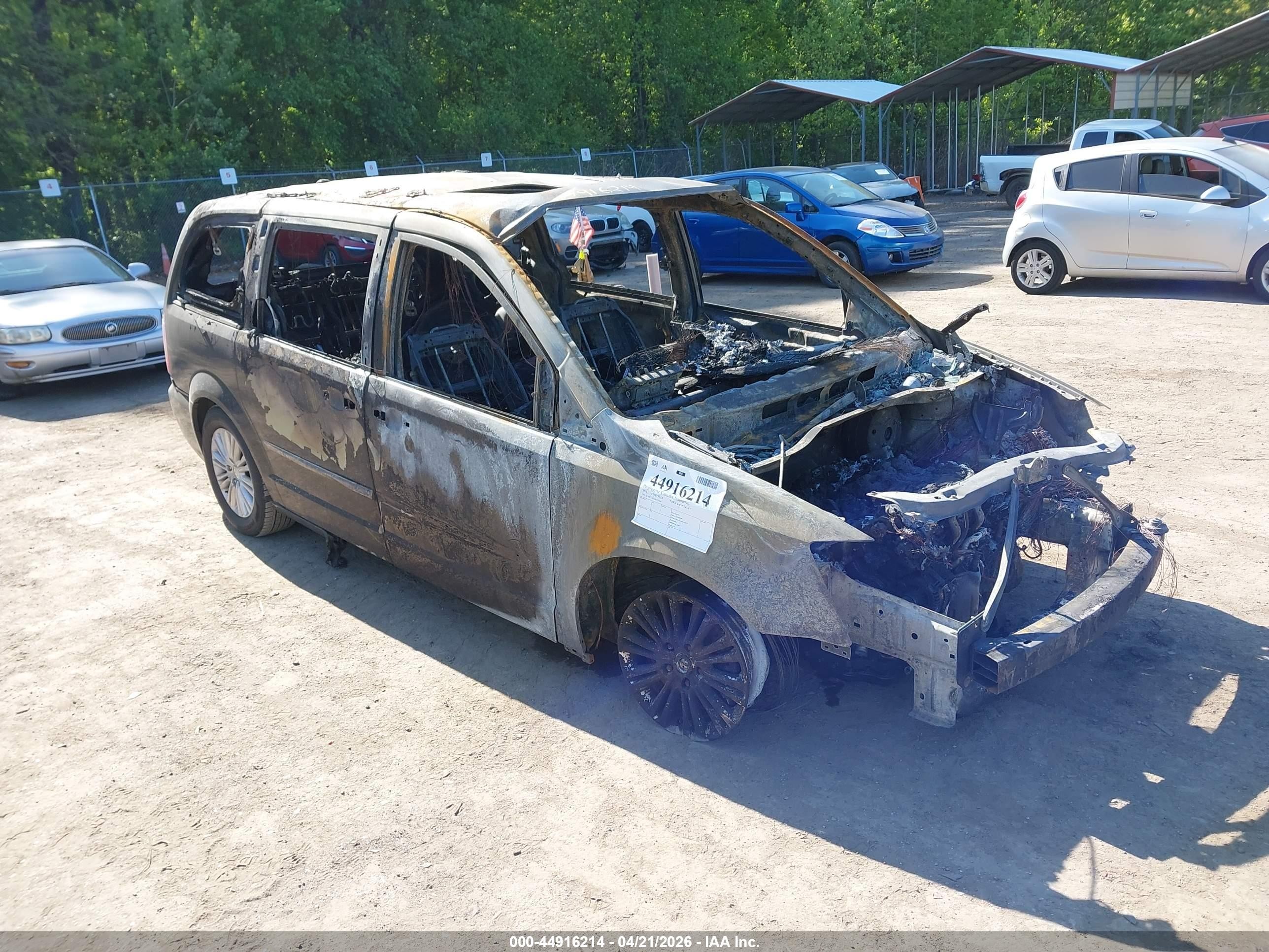 2016 Chrysler Town & Country Limited, VIN 2C4RC1JG3GR113568 — Interior fire