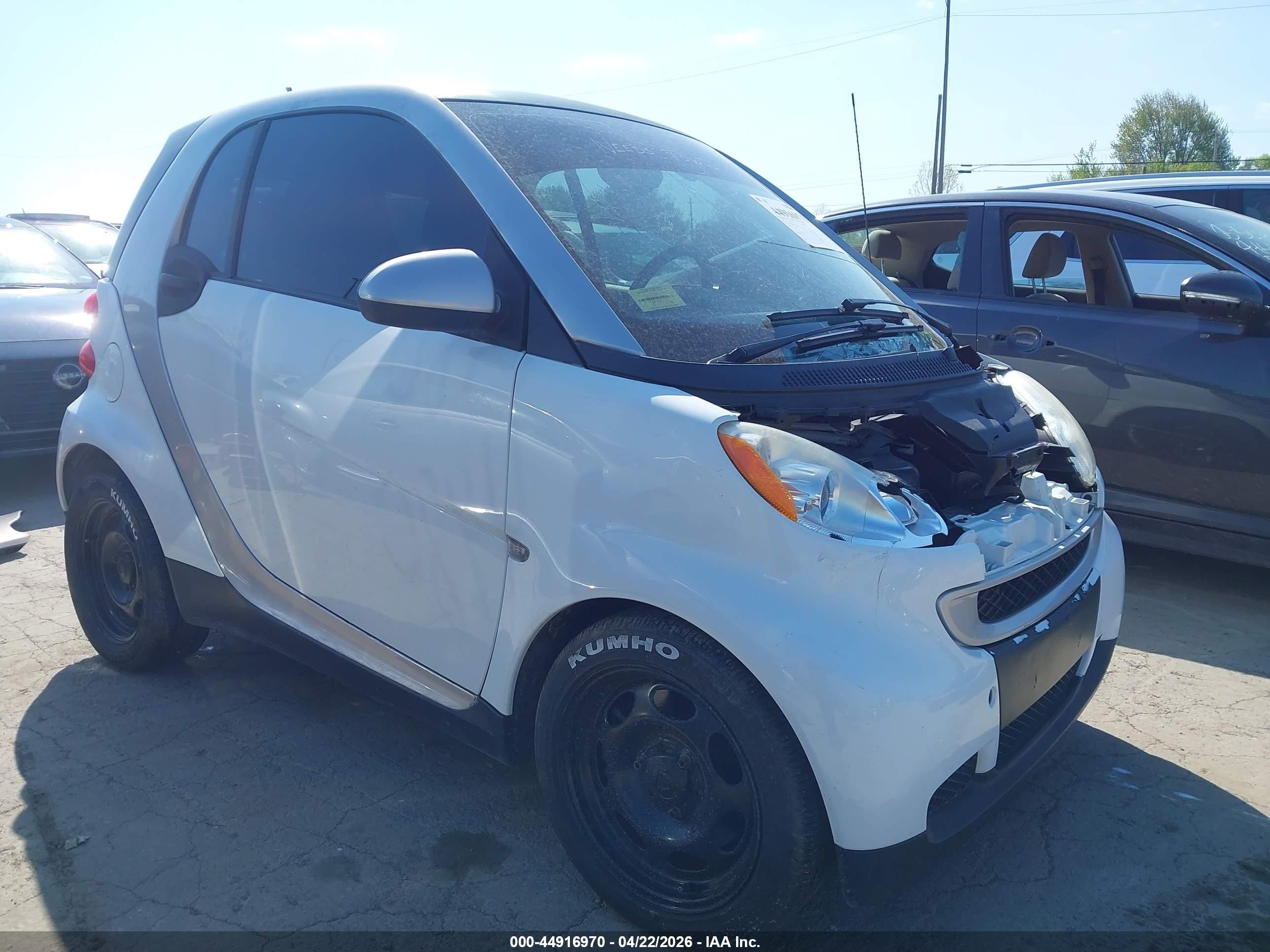 2012 Smart fortwo Pure, VIN WMEEJ3BA9CK574827 — Front end