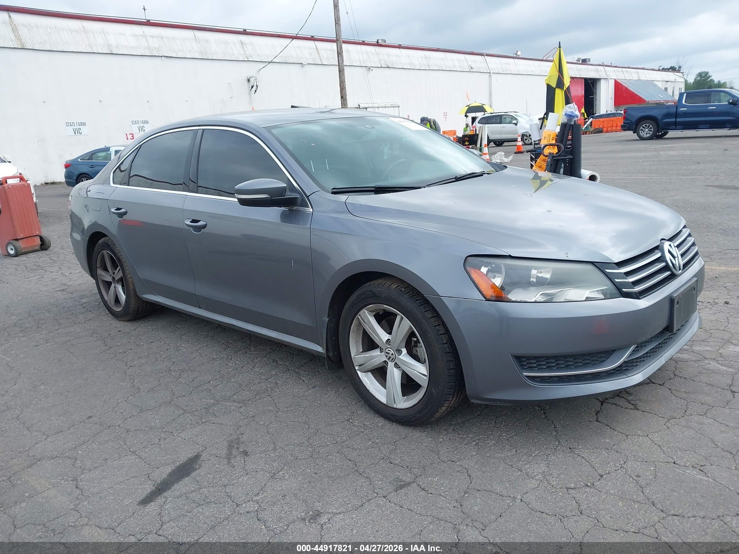 2015 Volkswagen Passat SE, VIN 1VWBT7A38FC028988 — Изъятие за долги