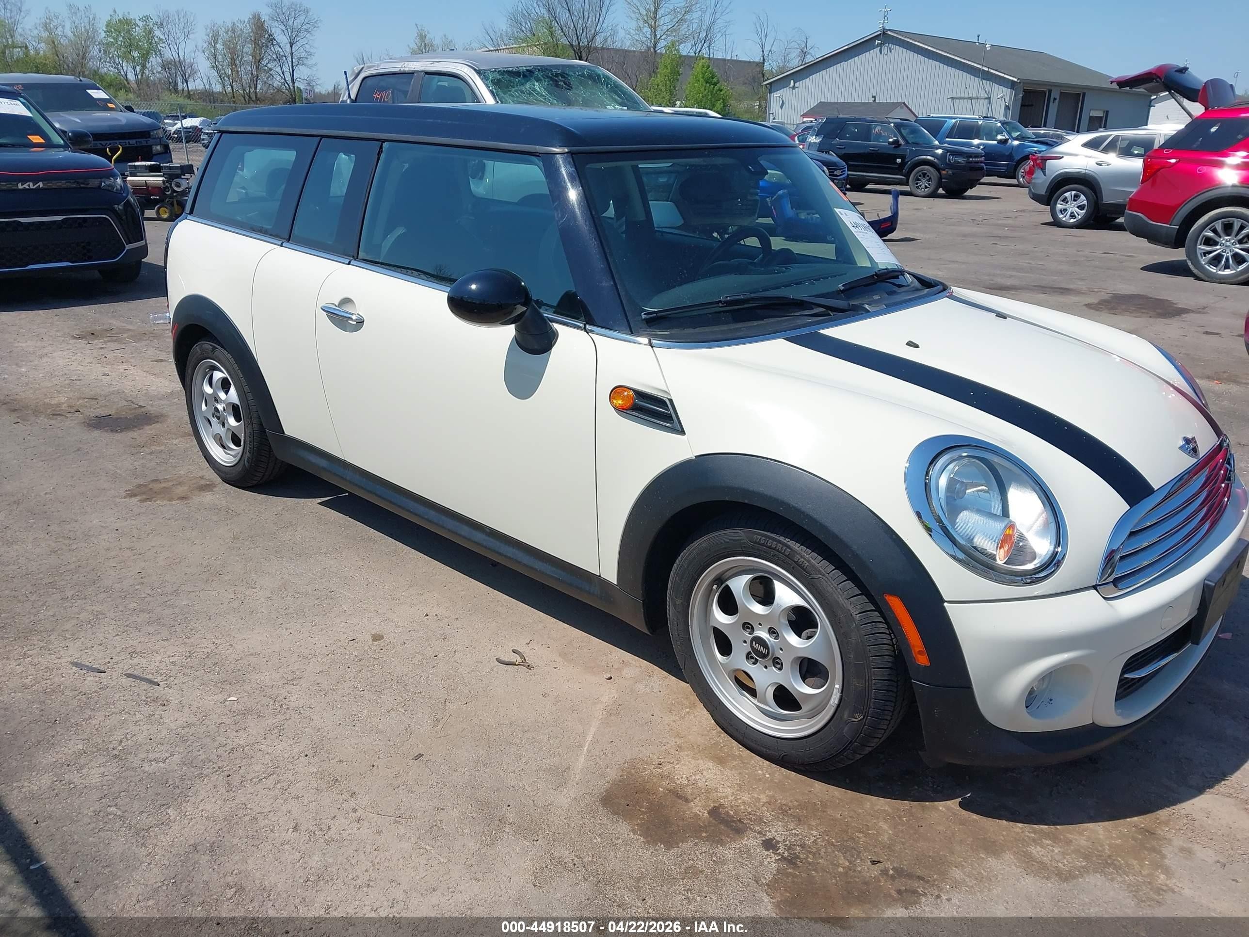 2014 MINI Clubman, VIN WMWZF3C51ET493513 — Fresh water flood