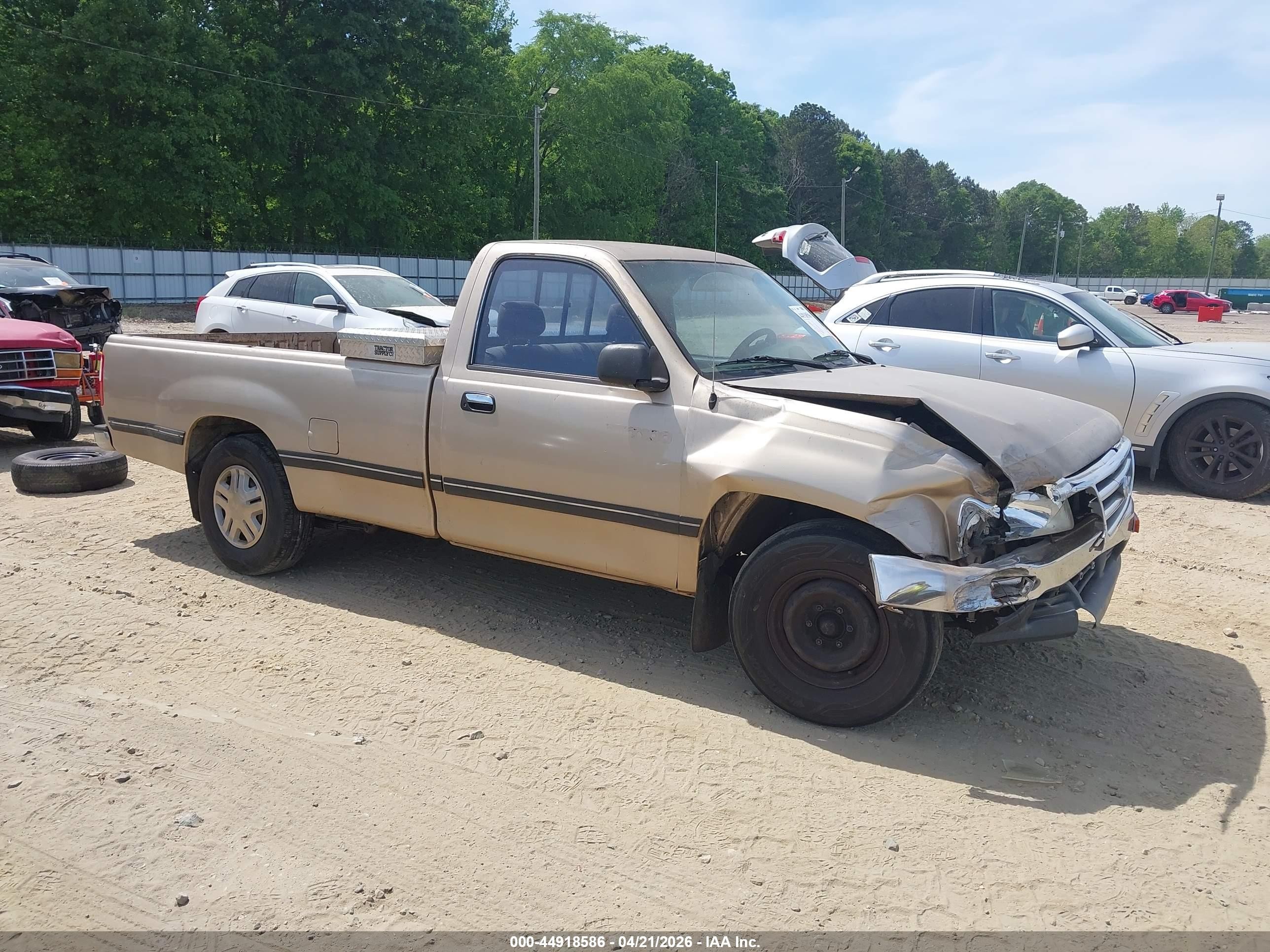 1994 Toyota T100 DX, VIN JT4VD10A0R0023185 — Front end