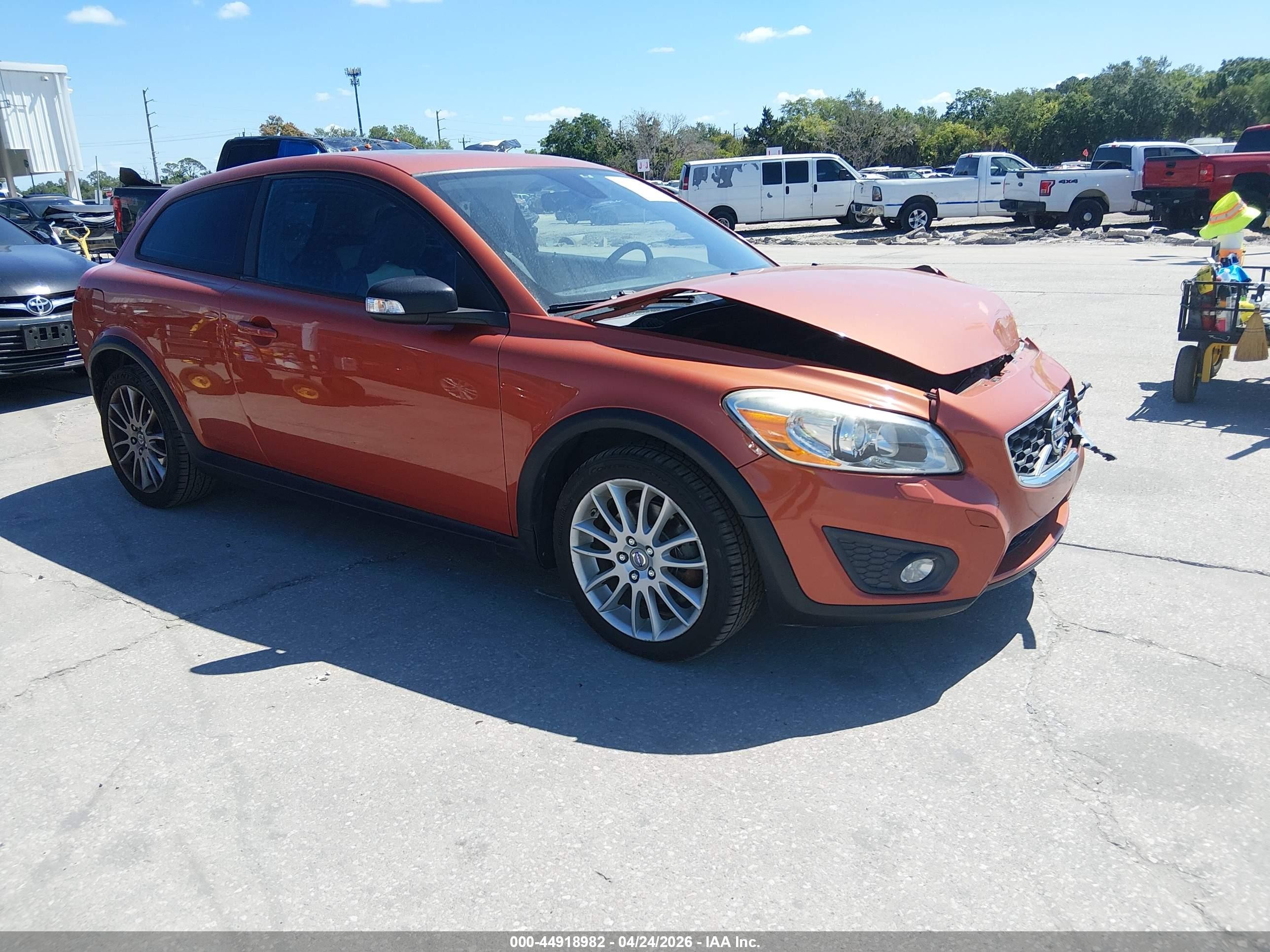 2012 Volvo C30, VIN YV1672MK1C2281922 — Front end