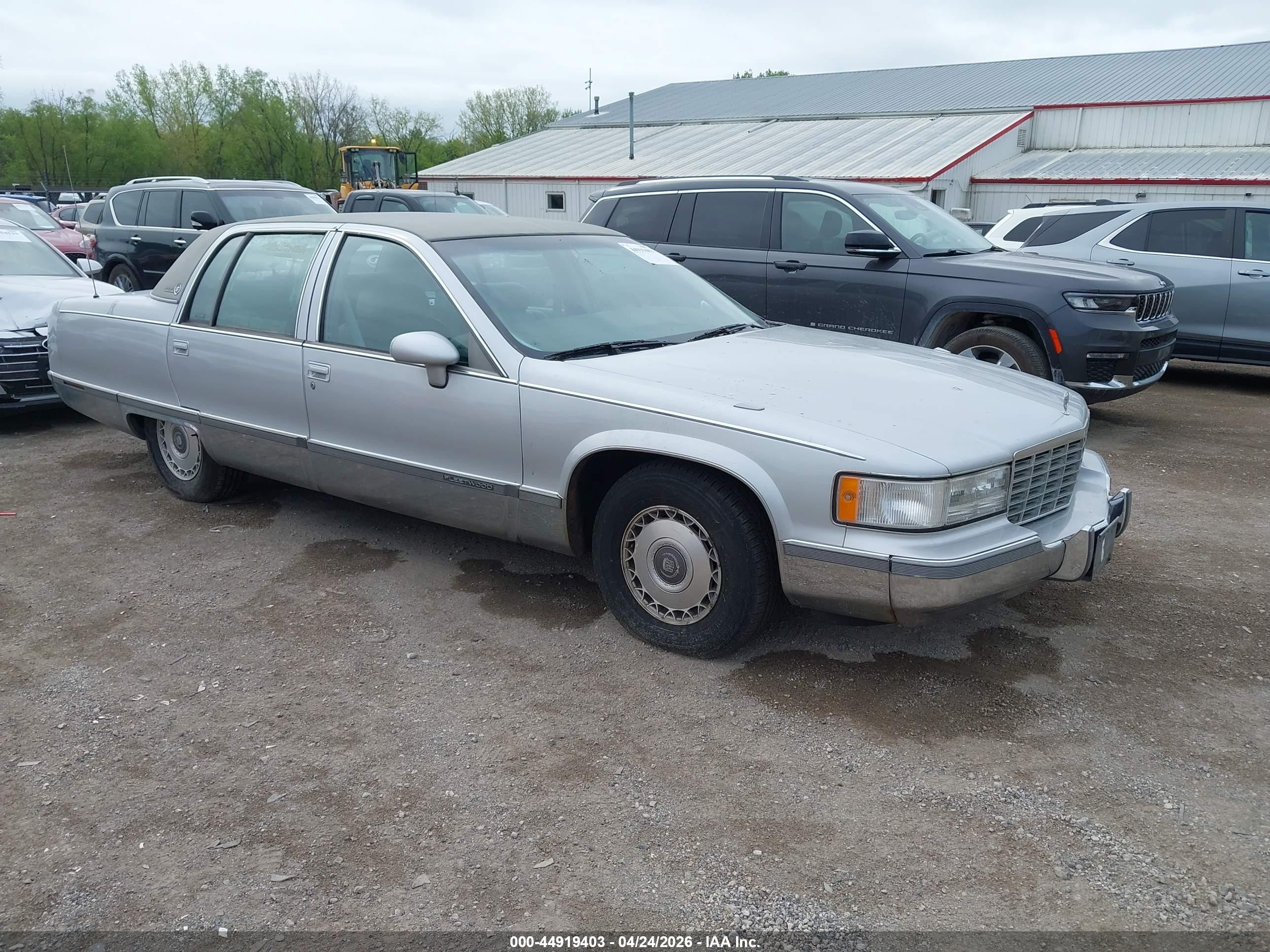 1993 Cadillac Fleetwood, VIN 1G6DW5274PR720837 — Normal wear