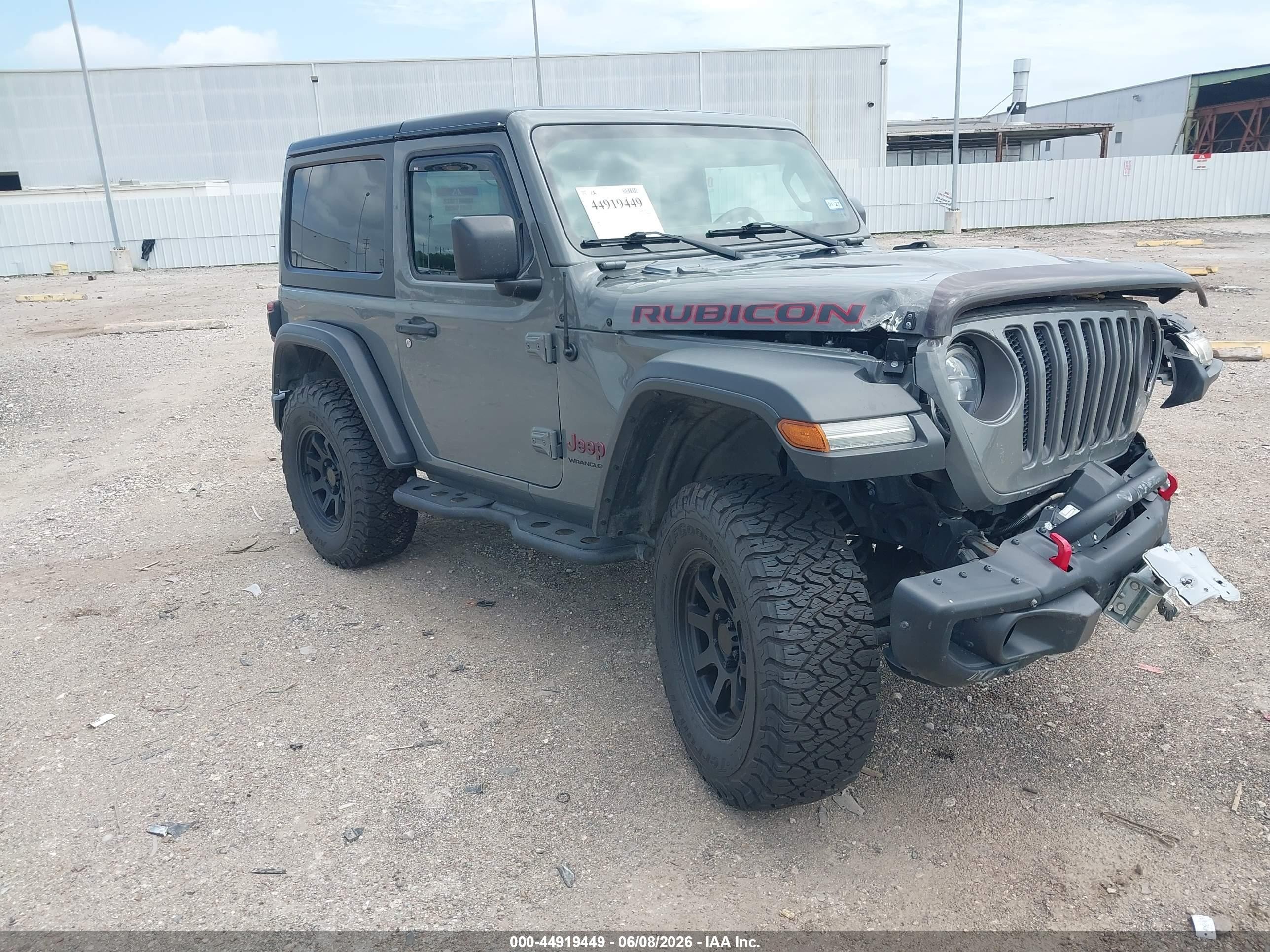 2018 Jeep Wrangler Rubicon, VIN 1C4HJXCG4JW241642 — Front end