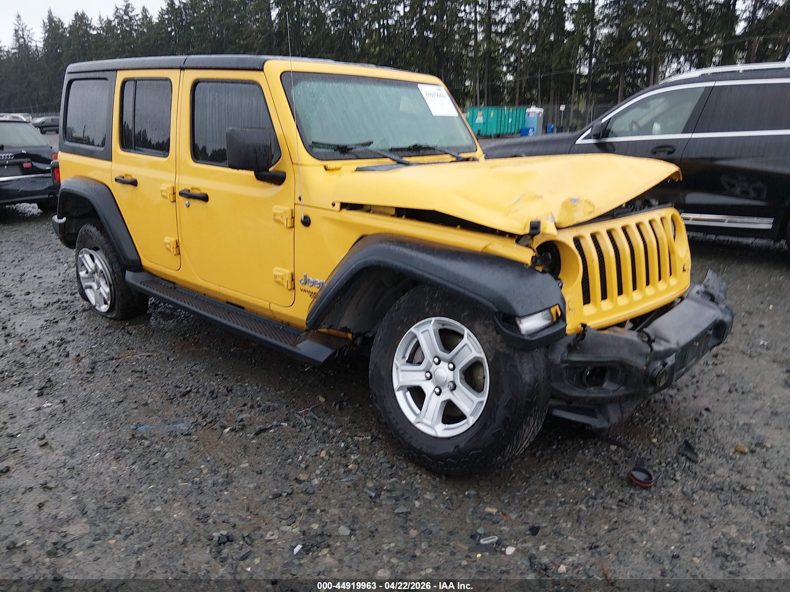 2018 Jeep Wrangler Unlimited Sport S, VIN 1C4HJXDG3JW304549 — Front end