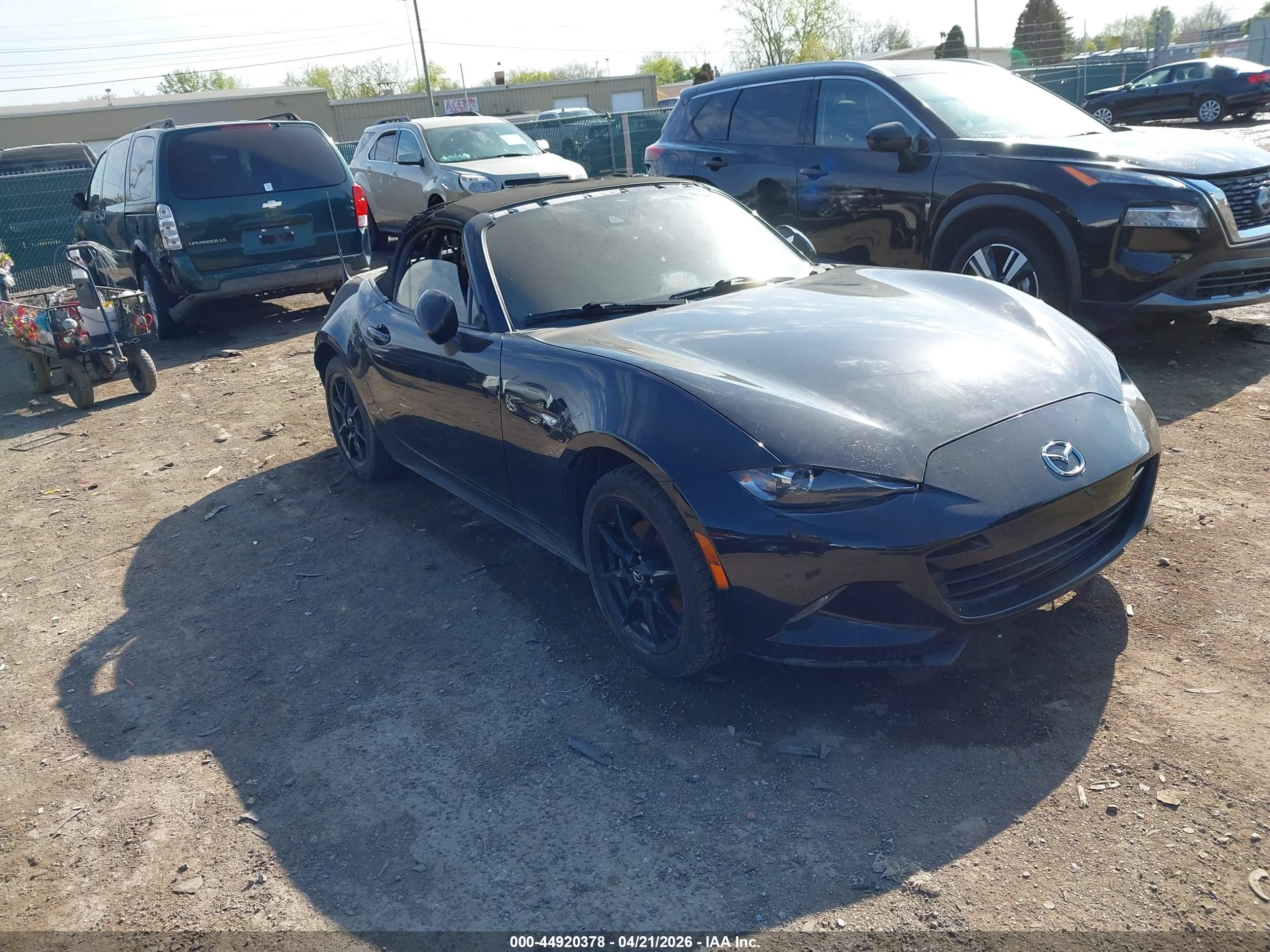 2022 Mazda MX-5 Miata Sport, VIN JM1NDAB76N0506997 — Interior fire