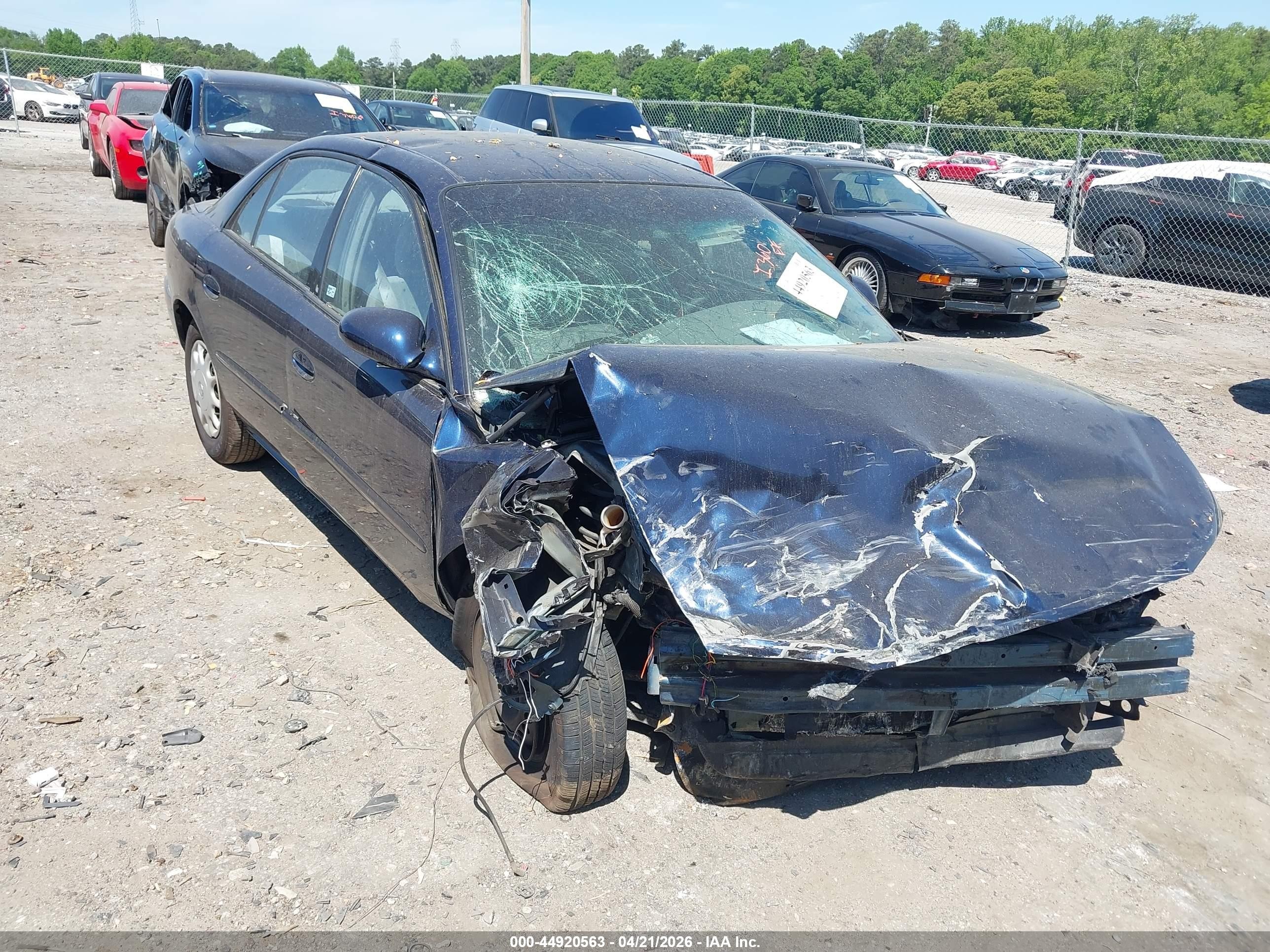 2003 Buick Century Custom, VIN 2G4WS52J831136307 — Front end