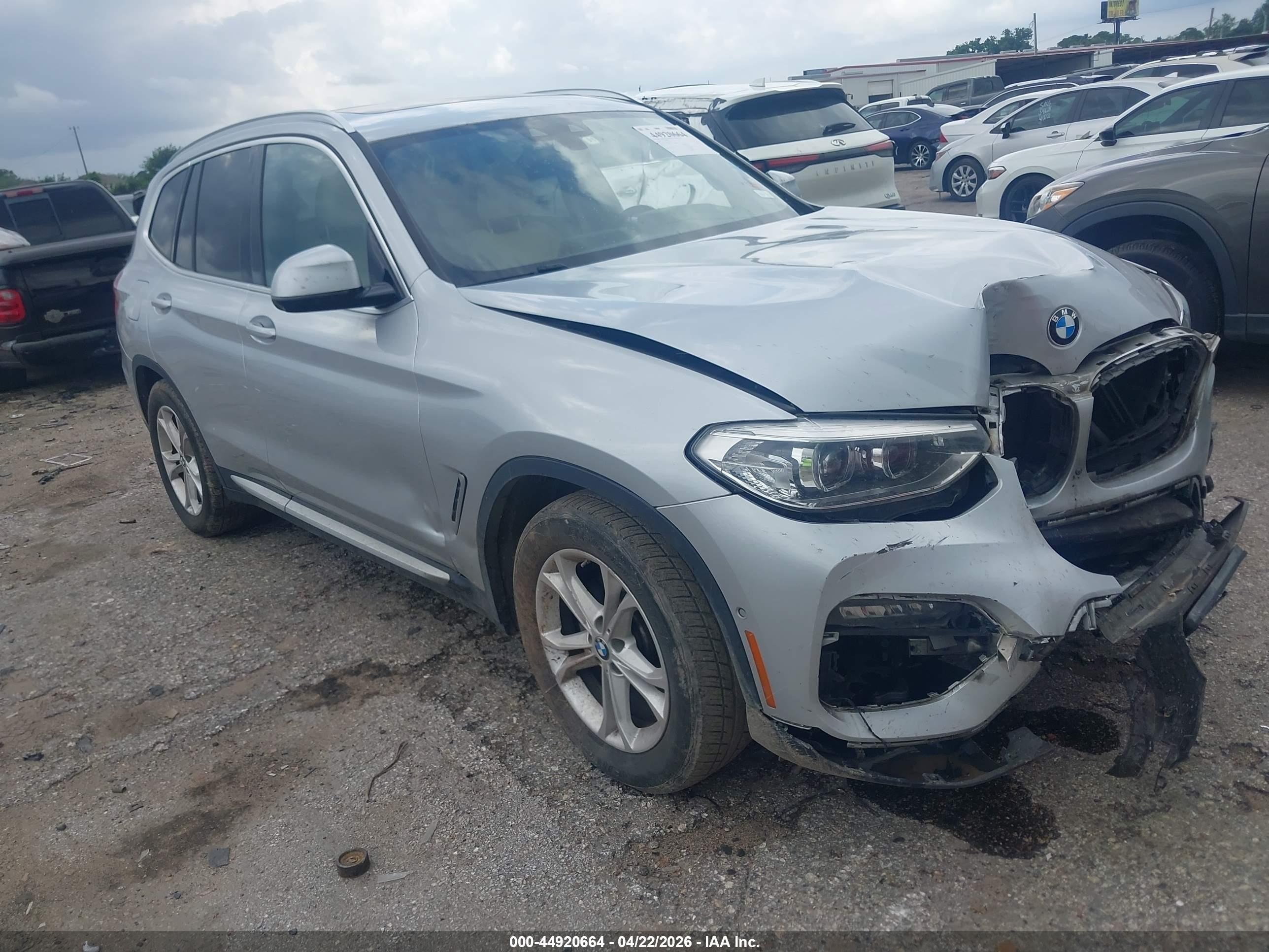 2021 BMW X3 sDrive30i, VIN 5UXTY3C0XM9G67616 — Front end