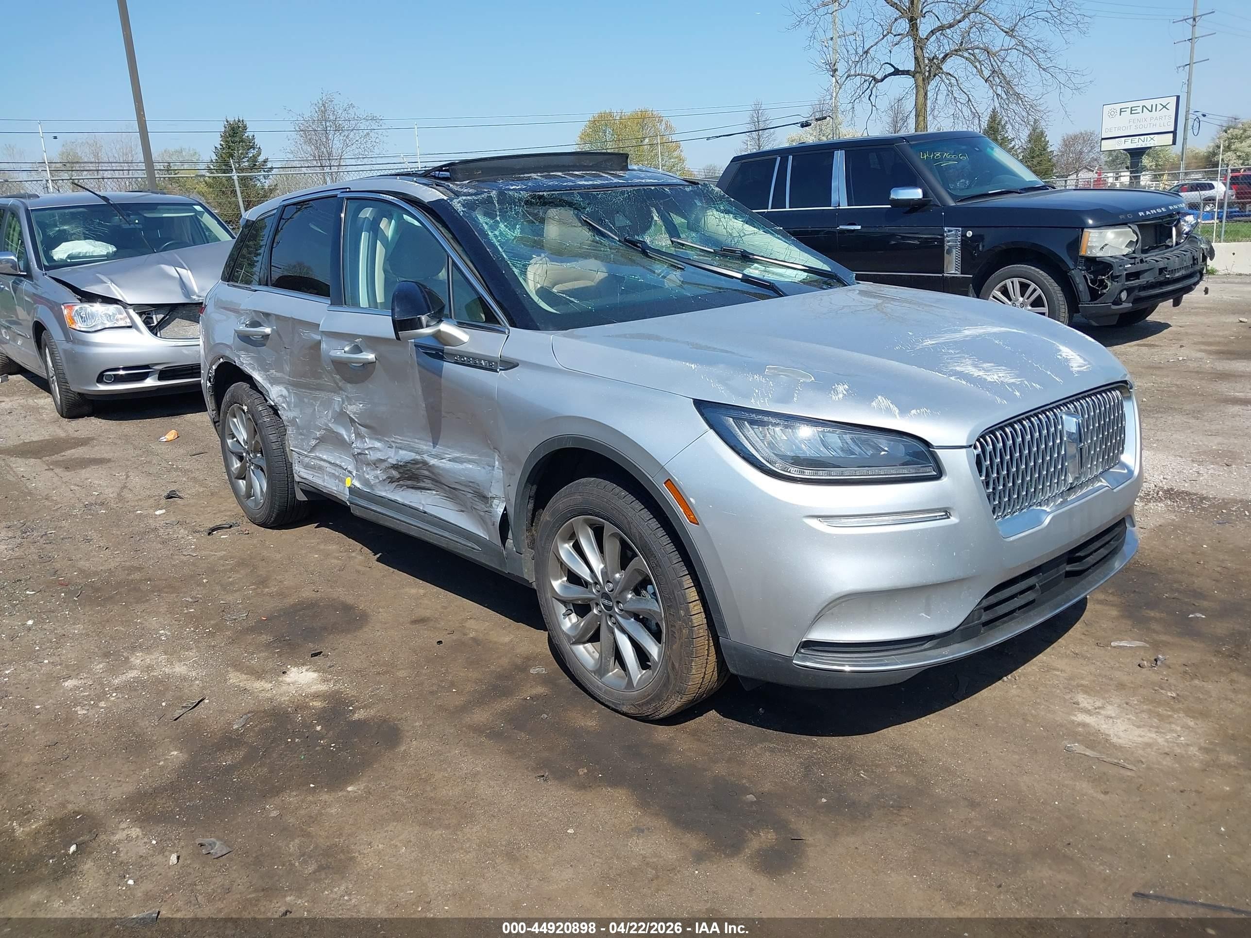 2020 Lincoln Corsair Standard, VIN 5LMCJ1D93LUL28138 — Опрокидывание