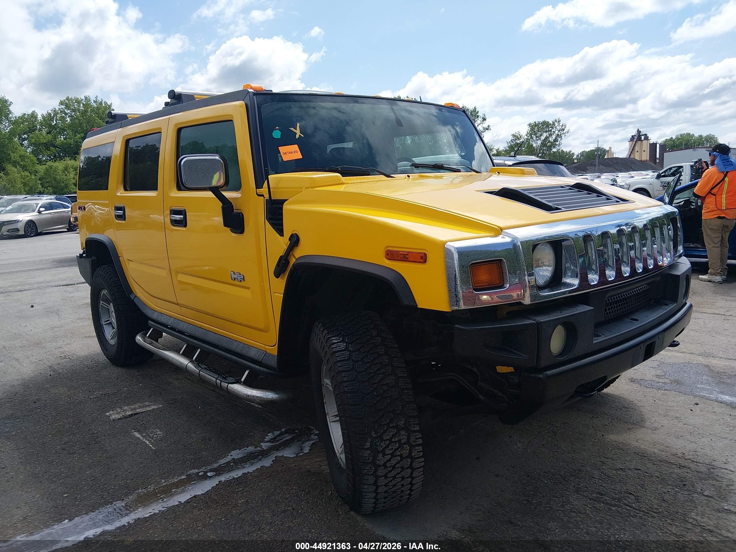 2004 Hummer H2, VIN 5GRGN23U94H102218 — Rear end