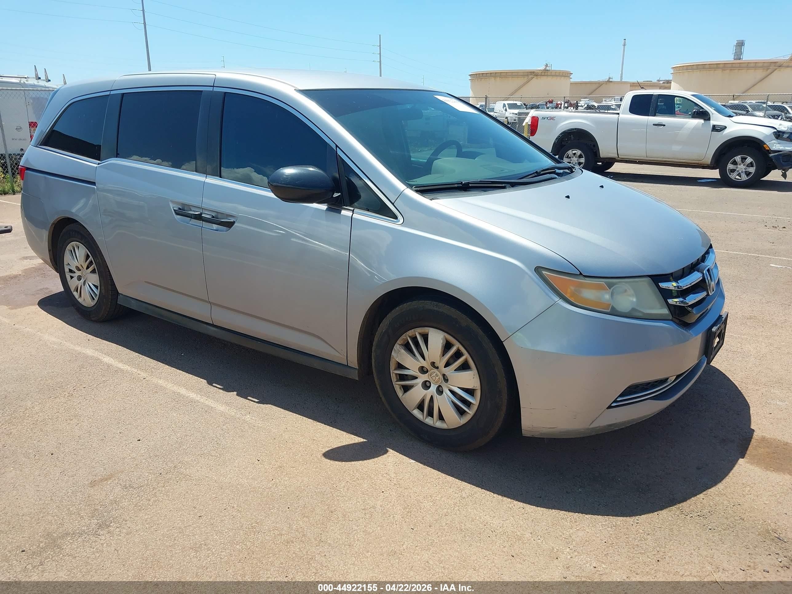 2017 Honda Odyssey LX, VIN 5FNRL5H20HB002393 — Normal wear