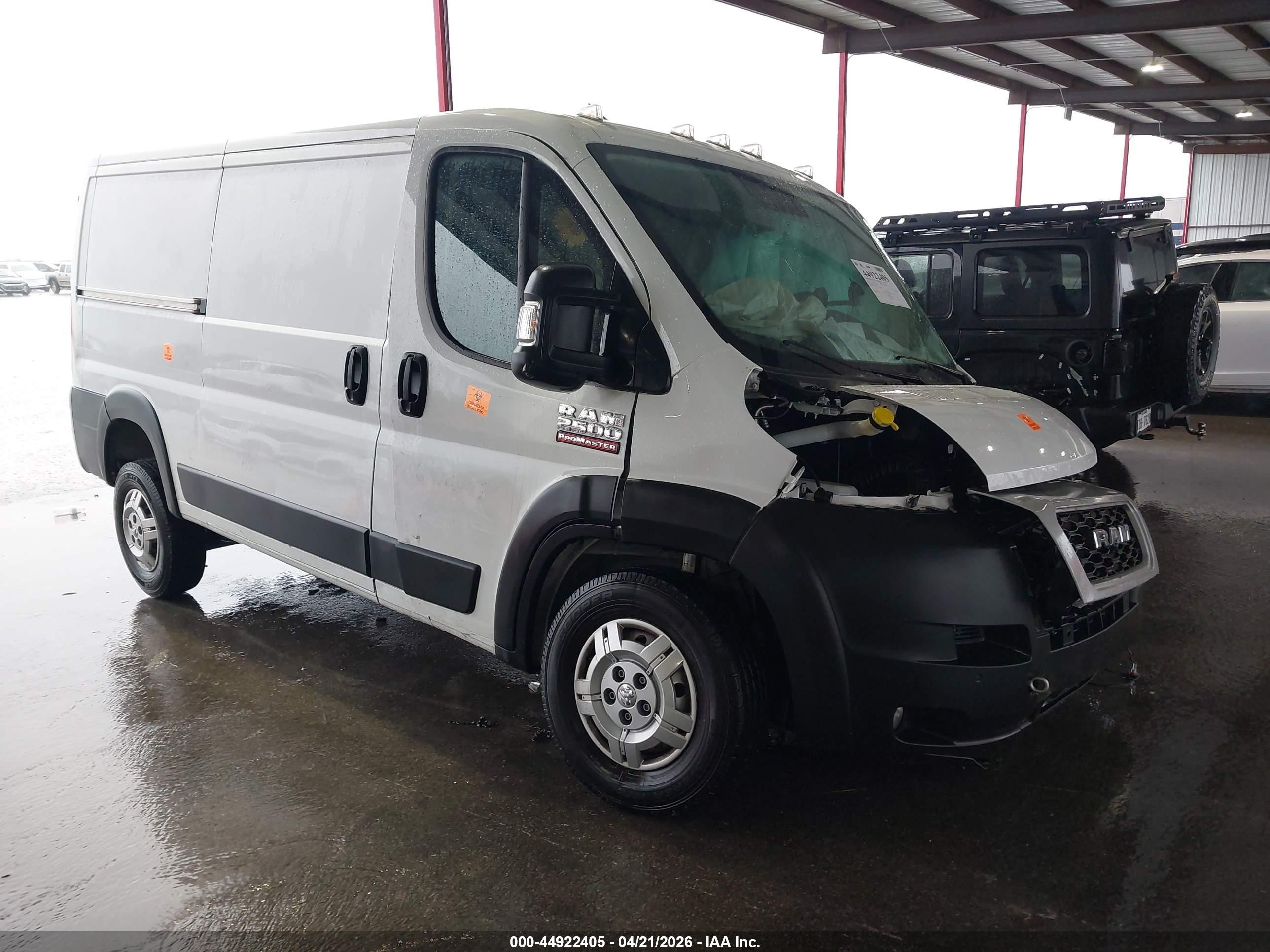 2022 Ram ProMaster Cargo, VIN 3C6LRVVG3NE118684 — Front end