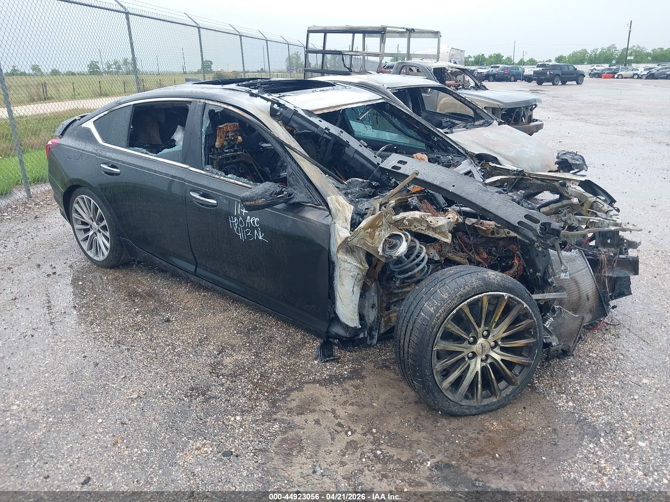 2021 Cadillac CT5 Premium Luxury, VIN 1G6DN5RW9M0147417 — Burn