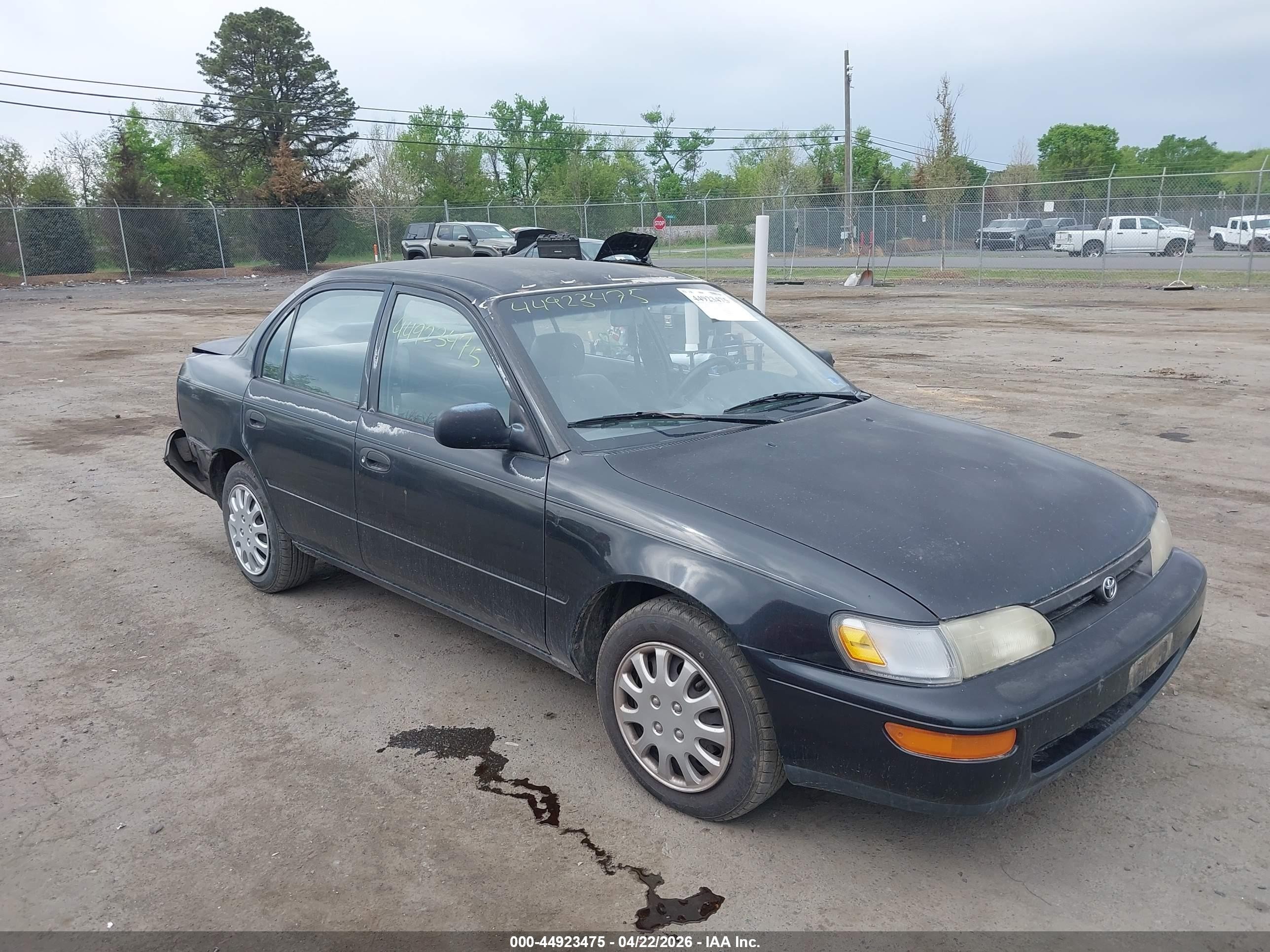 1995 Toyota Corolla, VIN 2T1AE04B8SC099936 — Rear end