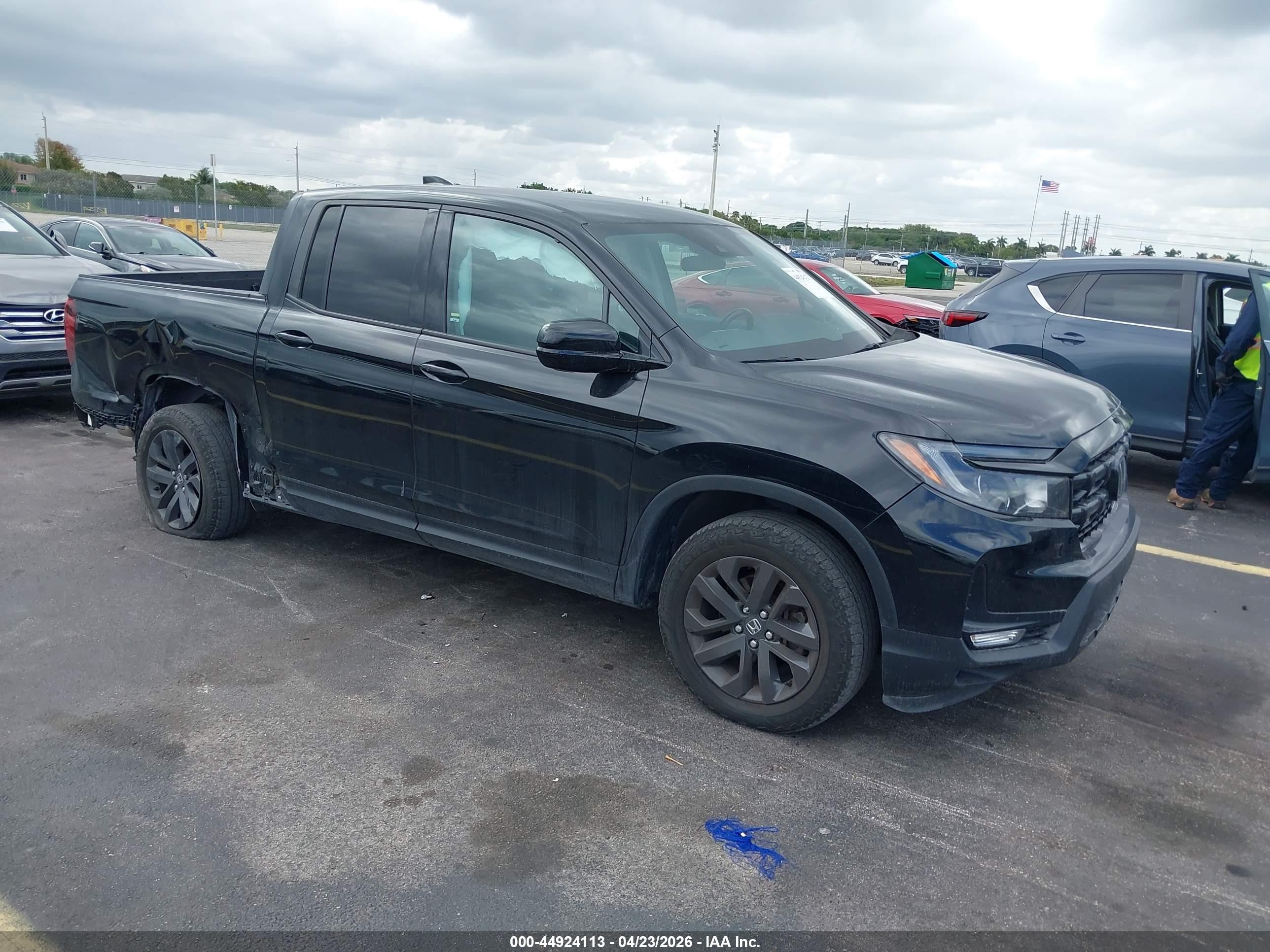 2024 Honda Ridgeline Sport, VIN 5FPYK3F1XRB017456 — Side