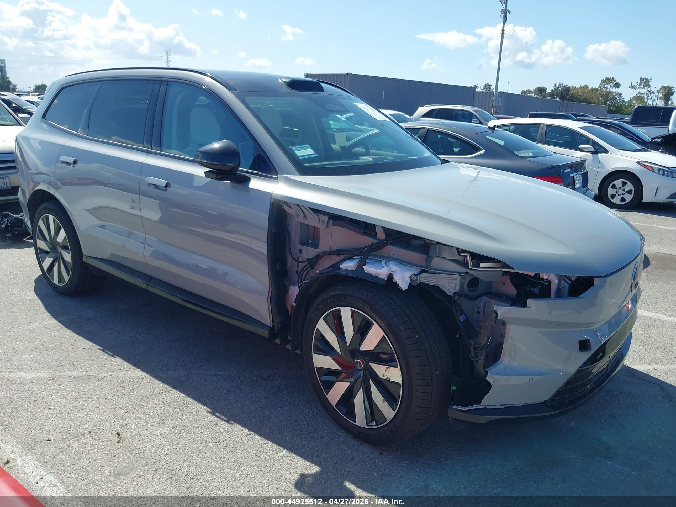 2025 Volvo Ex90, VIN 7JDEV3VK3SG020117 — Front end