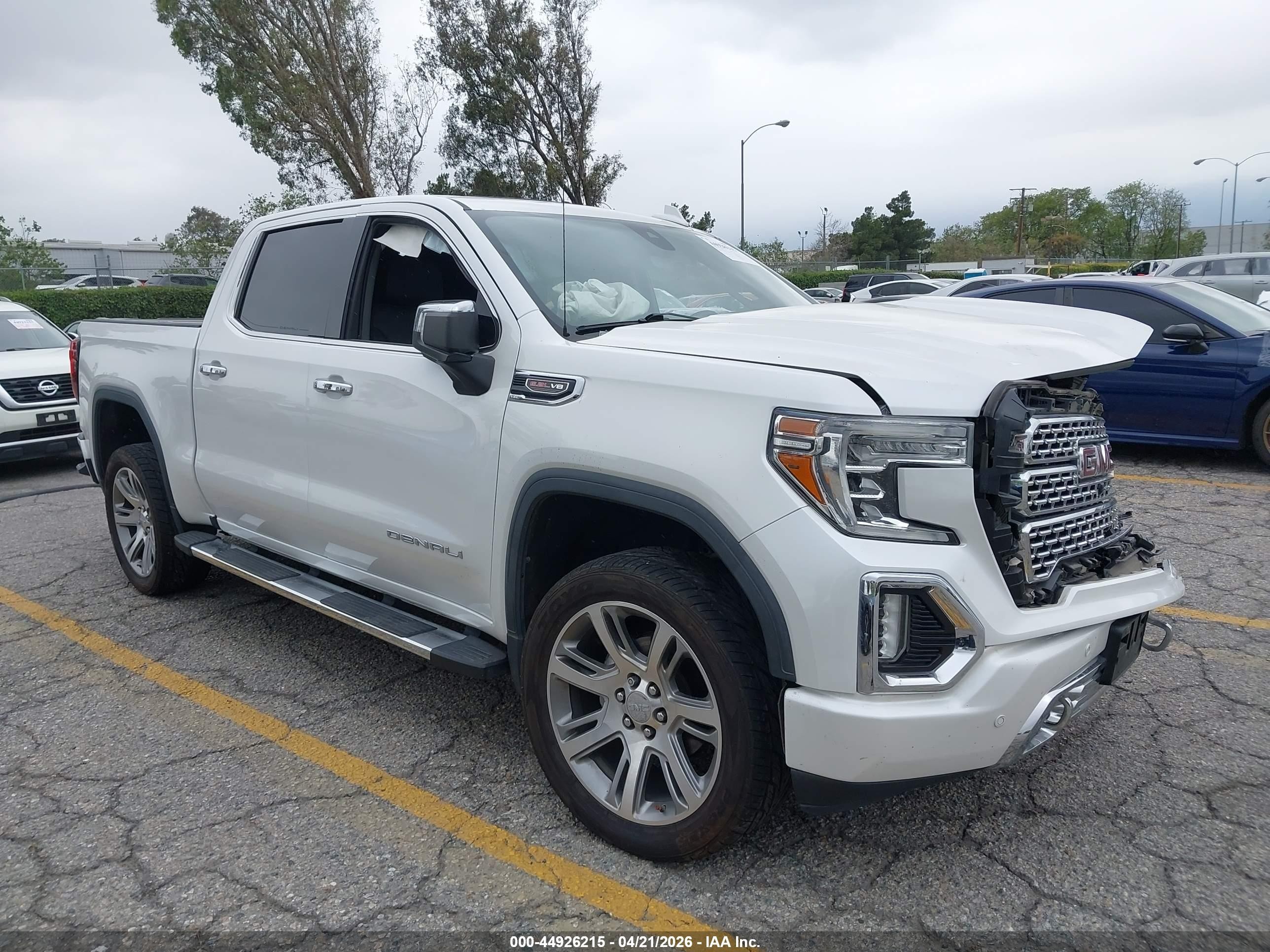 2021 GMC Sierra 1500 Denali, VIN 3GTP8FED8MG229954 — Перед