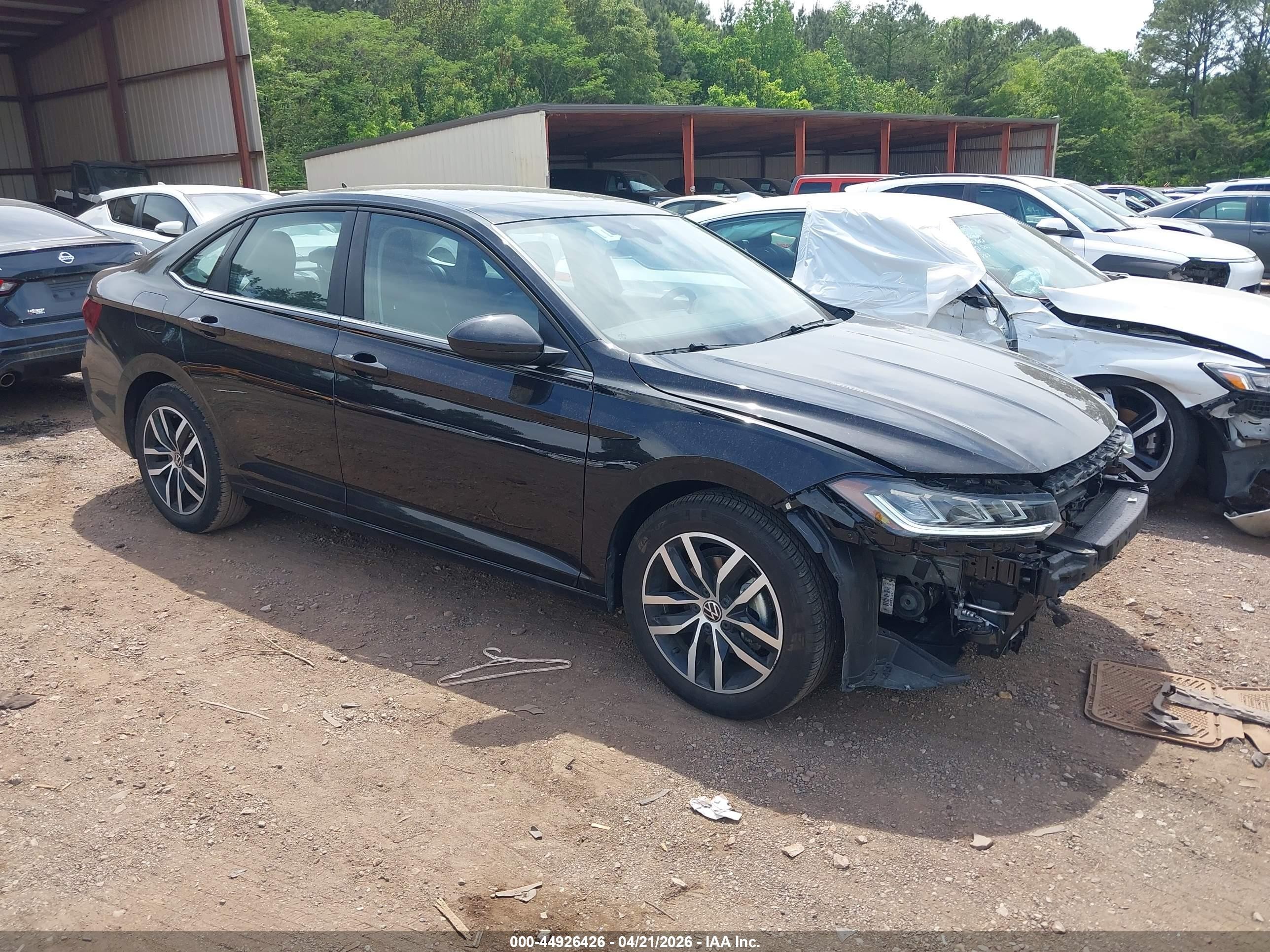 2026 Volkswagen Jetta SE, VIN 3VW7W7BU8TM004916 — Front end