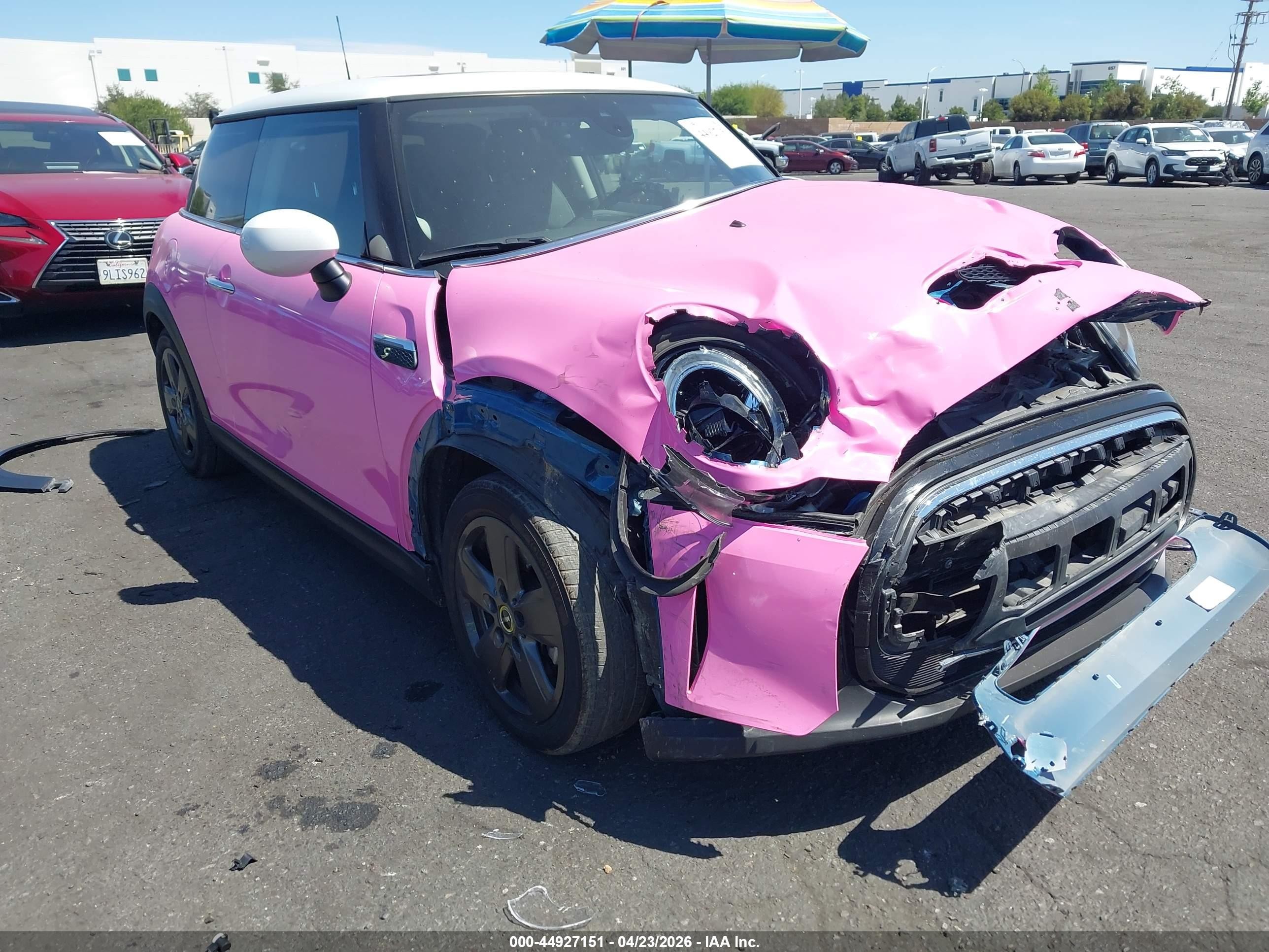 2023 MINI Hardtop Cooper SE, VIN WMW13DJ06P2T14653 — Front end