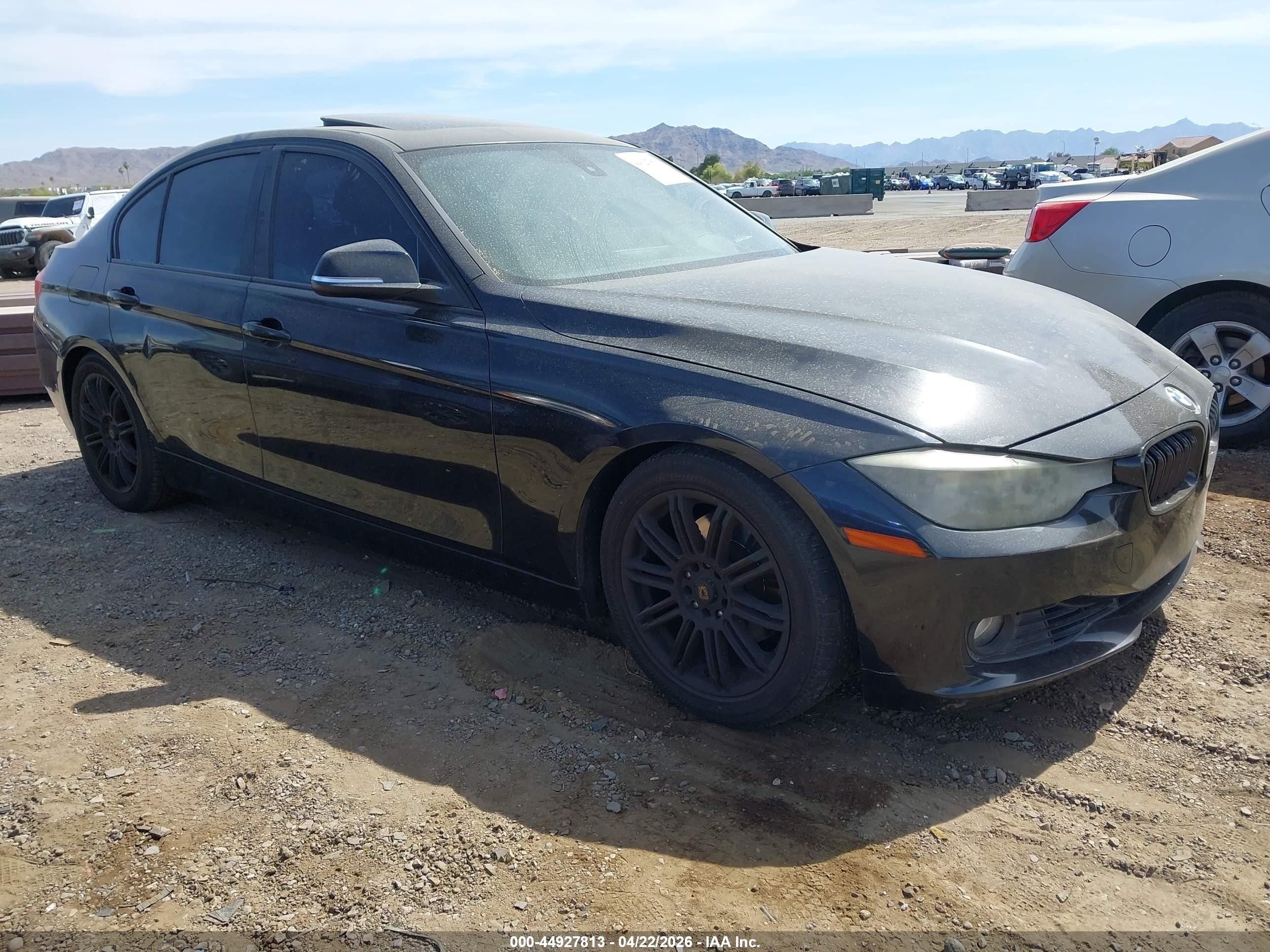 2013 BMW 3 Series 328i, VIN WBA3C1C59DF435410 — Normal wear