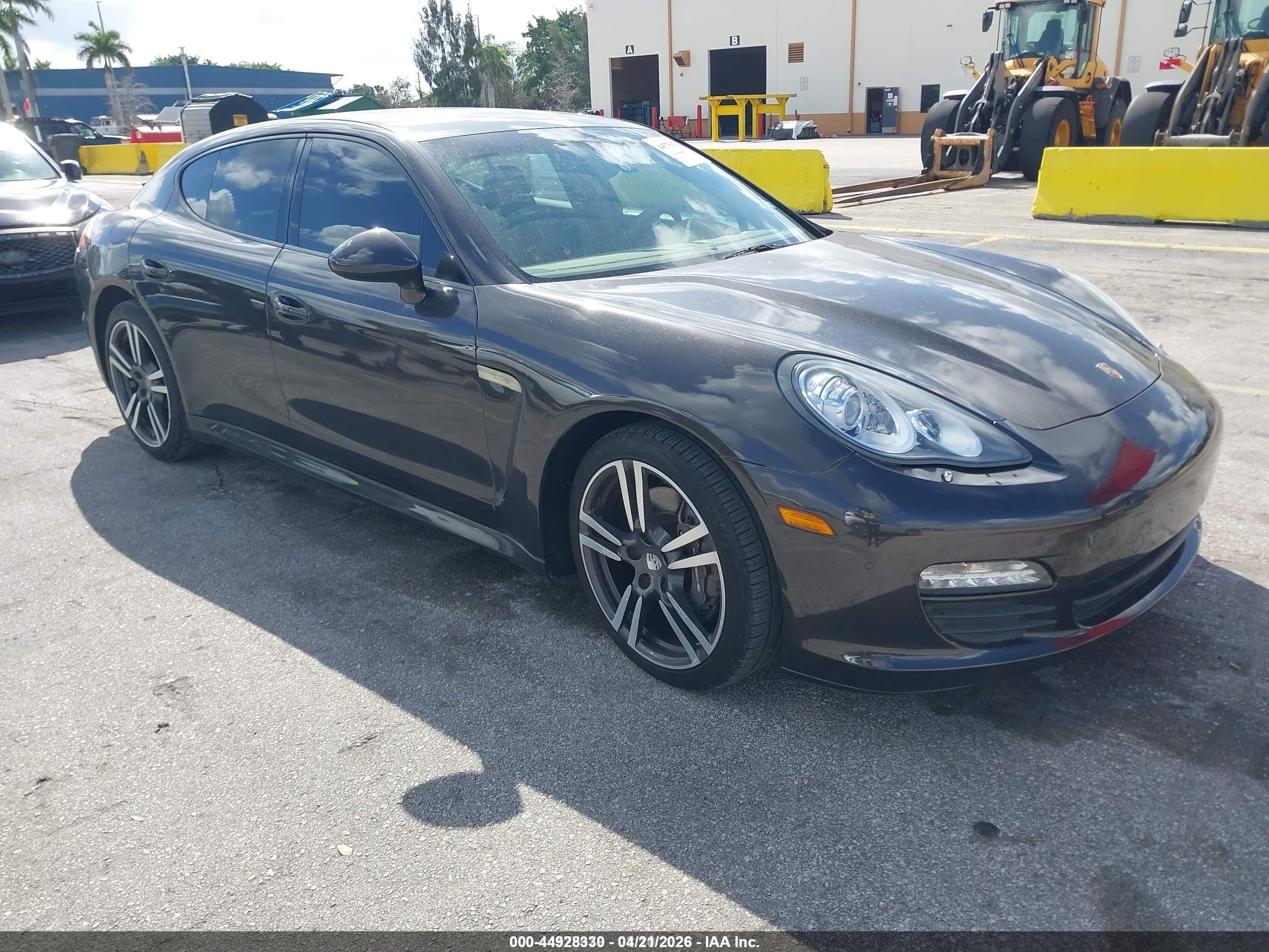 2012 Porsche Panamera, VIN WP0AA2A75CL072582 — Фото с аукциона