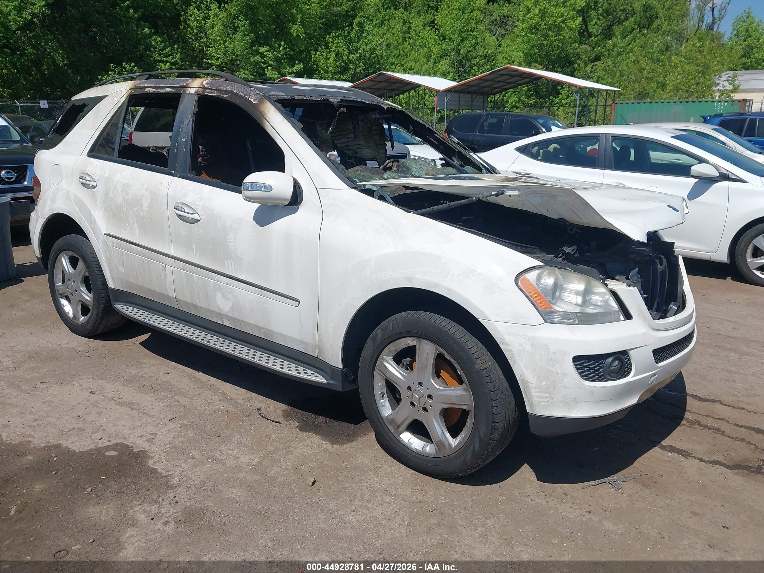 2007 Mercedes-Benz M 350, VIN 4JGBB86E37A233455 — Interior fire