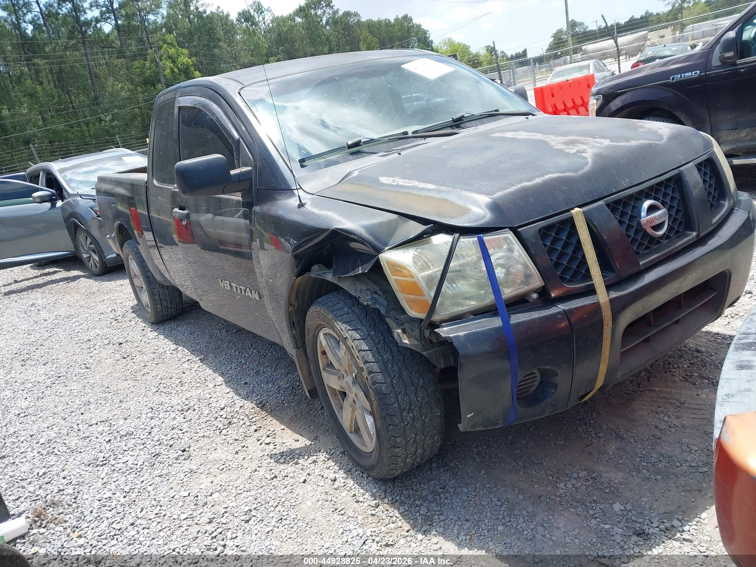 2007 Nissan Titan SE, VIN 1N6BA06AX7N231973 — Бок