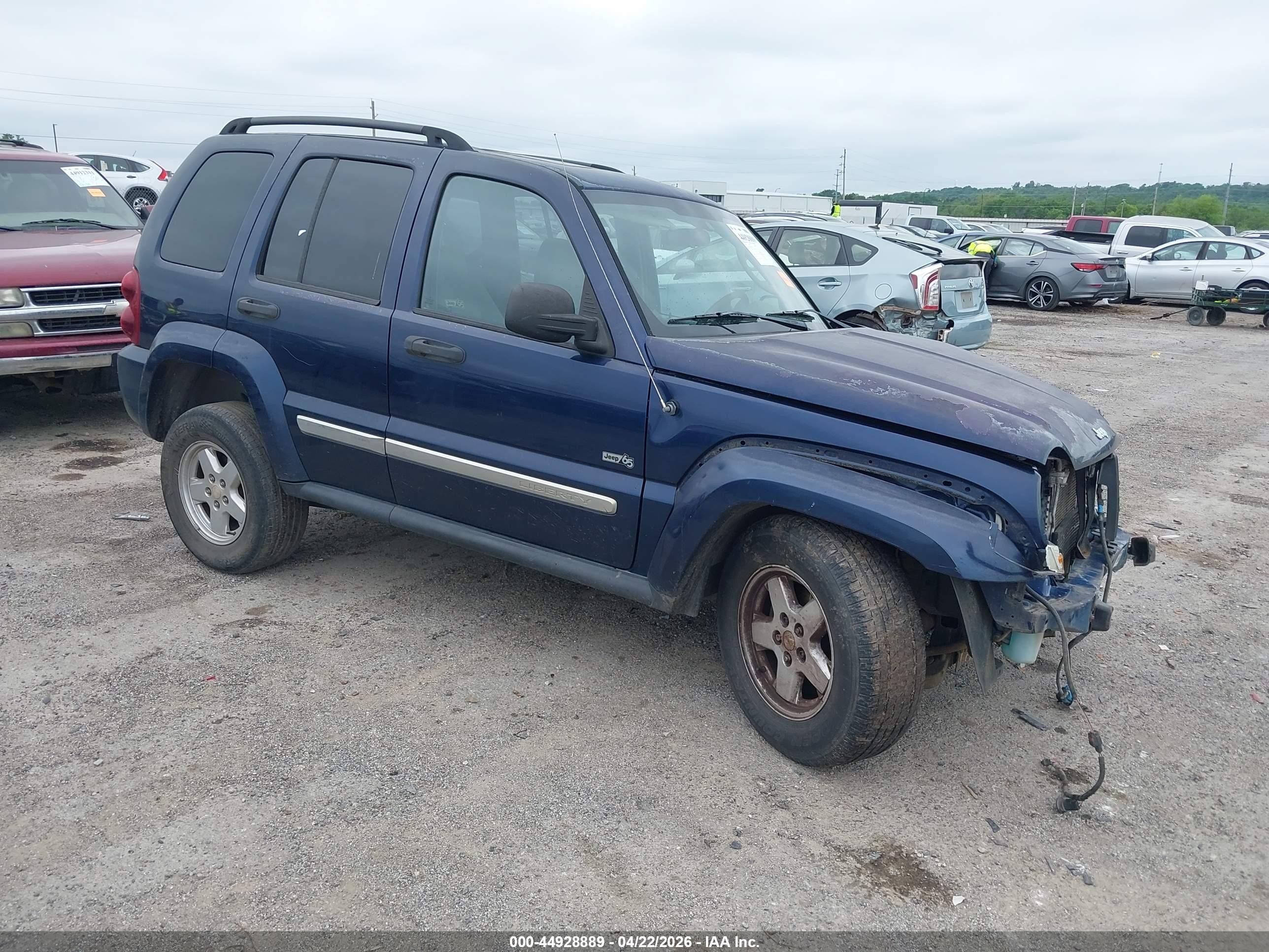 2006 Jeep Liberty Sport, VIN 1J4GK48K66W239025 — Front end