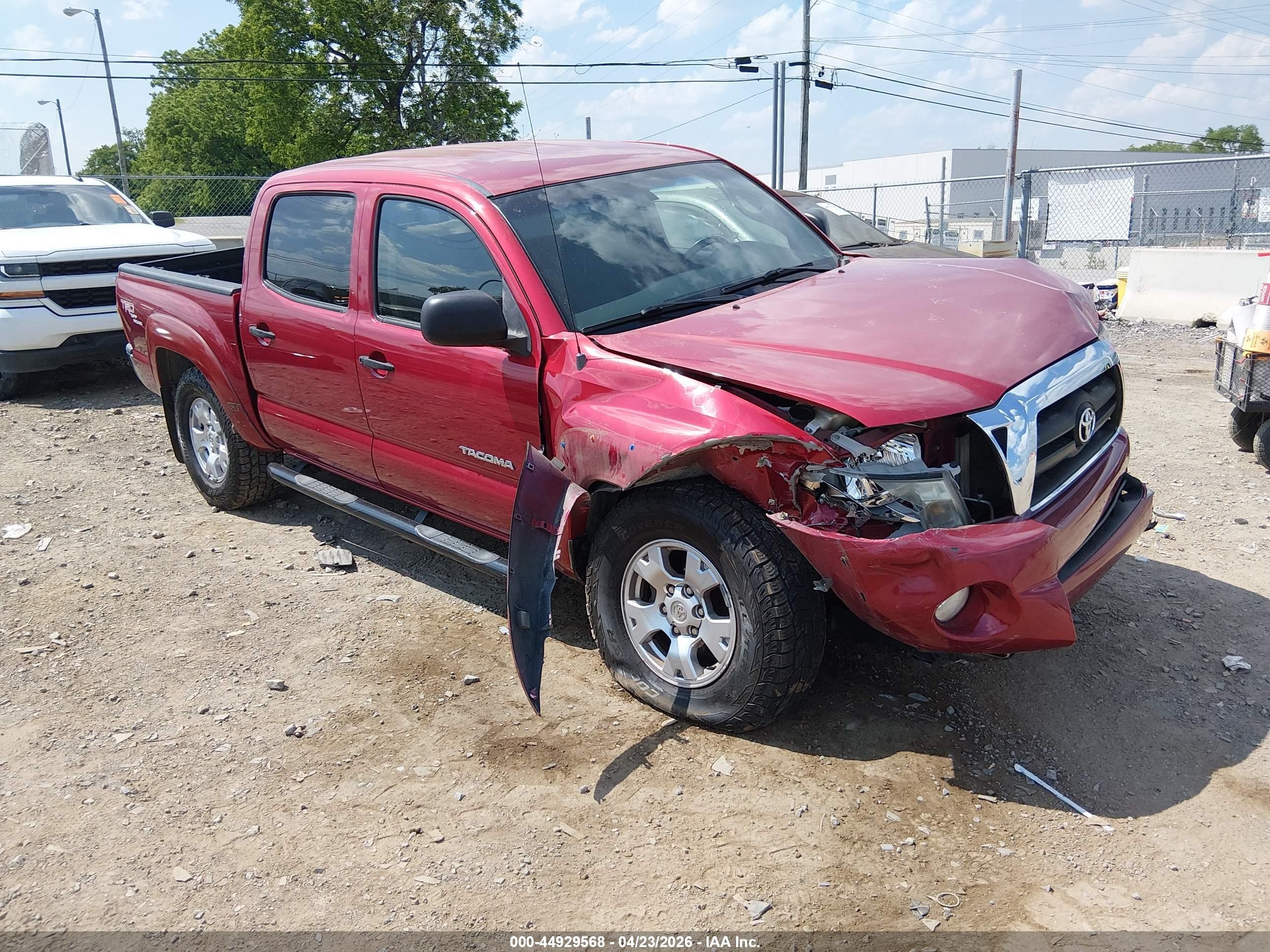 2005 Toyota Tacoma PreRunner, VIN 5TEJU62NX5Z060606 — Front end