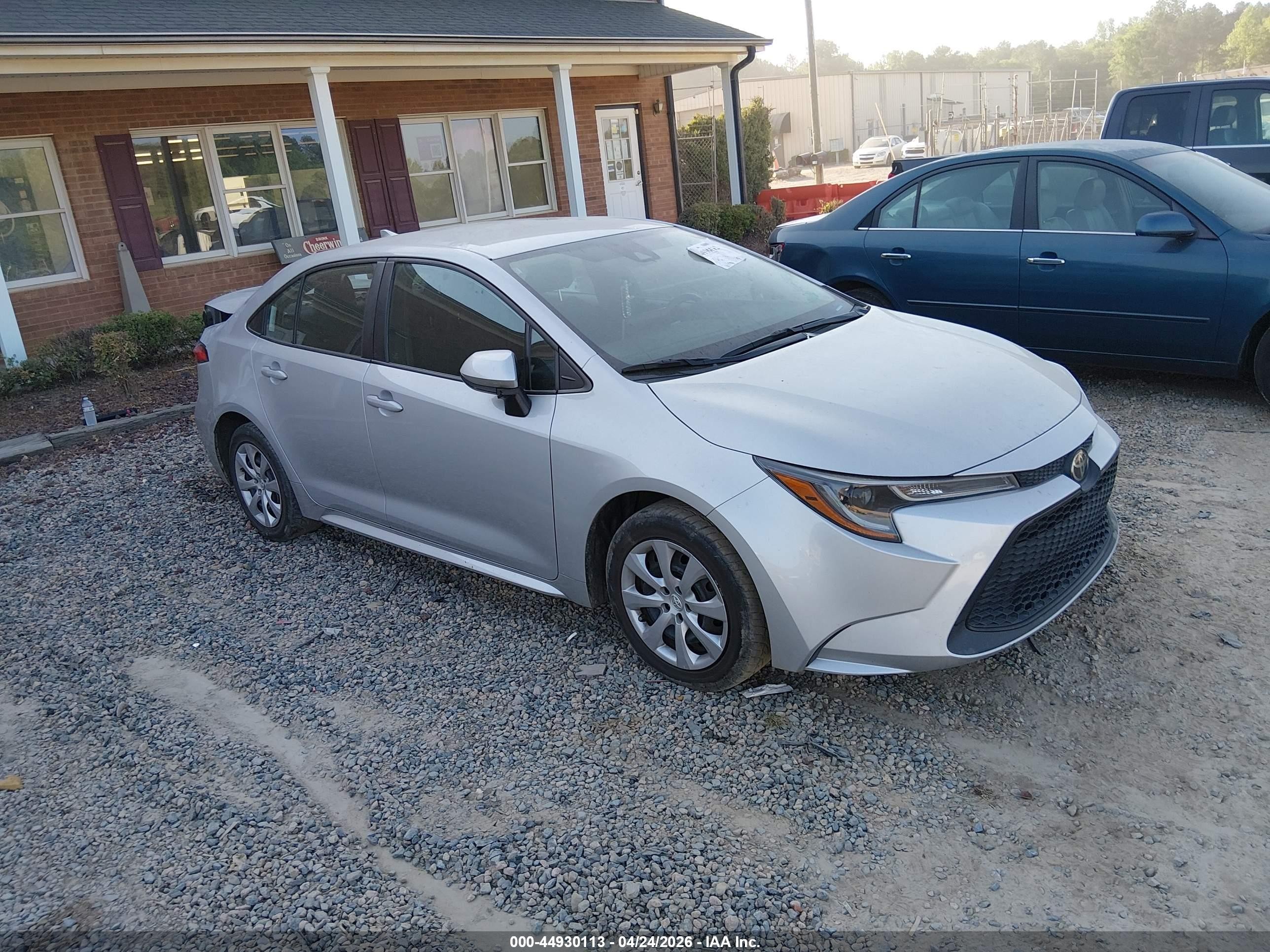2021 Toyota Corolla LE, VIN 5YFEPMAE8MP204284 — Rear end