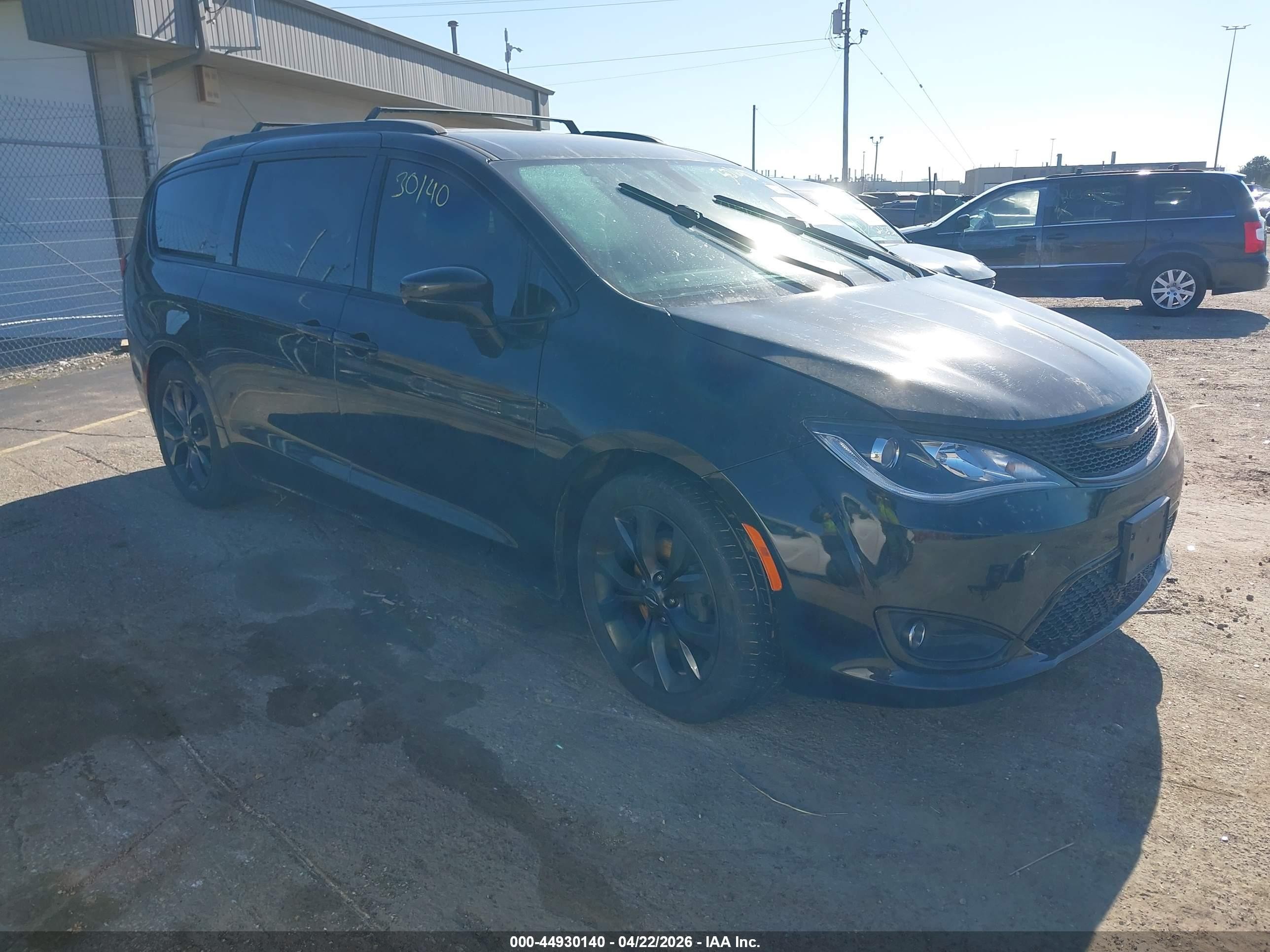 2018 Chrysler Pacifica Touring Plus, VIN 2C4RC1FG0JR333783 — Fresh water flood