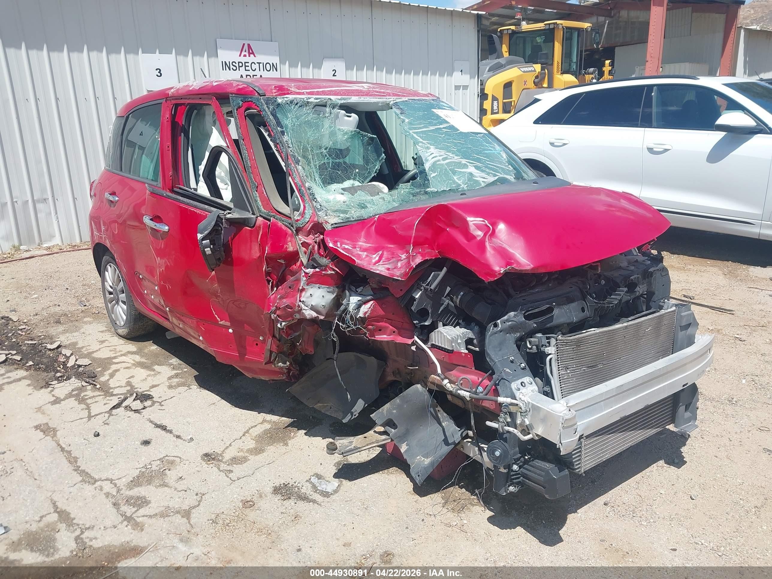 2014 FIAT 500L Easy, VIN ZFBCFABH7EZ027691 — Front end