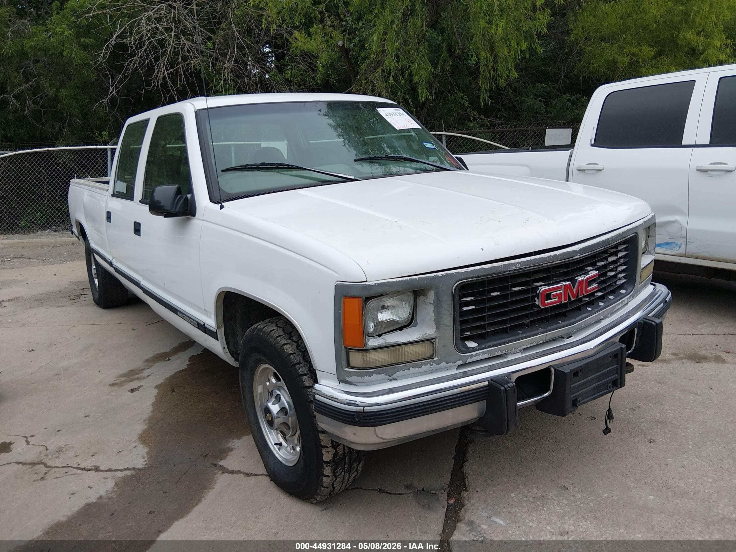 1998 GMC Sierra 3500, VIN 1GTGC33F4WF014707 — All over