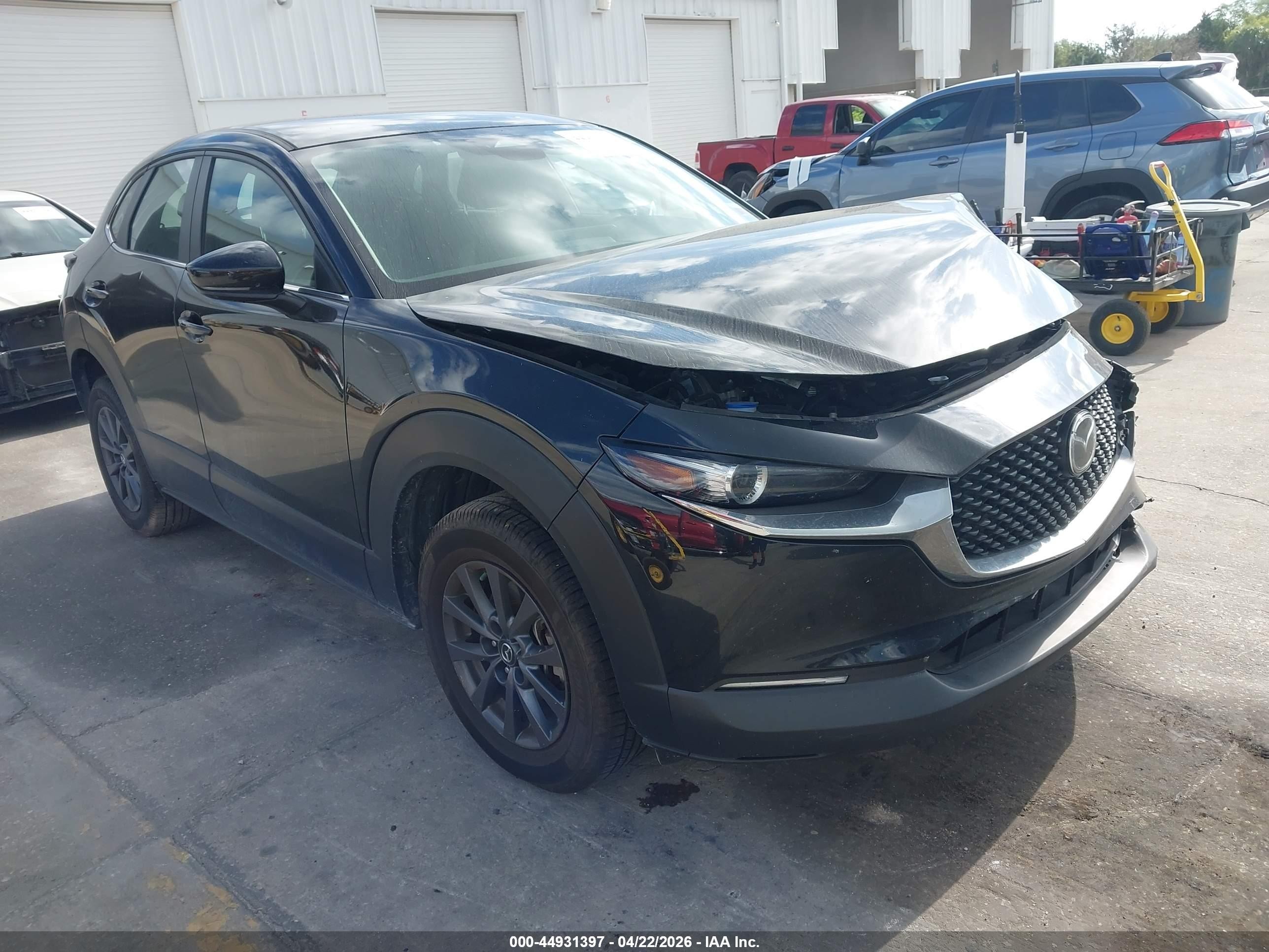 2024 Mazda CX-30 S, VIN 3MVDMBAMXRM642415 — Front end