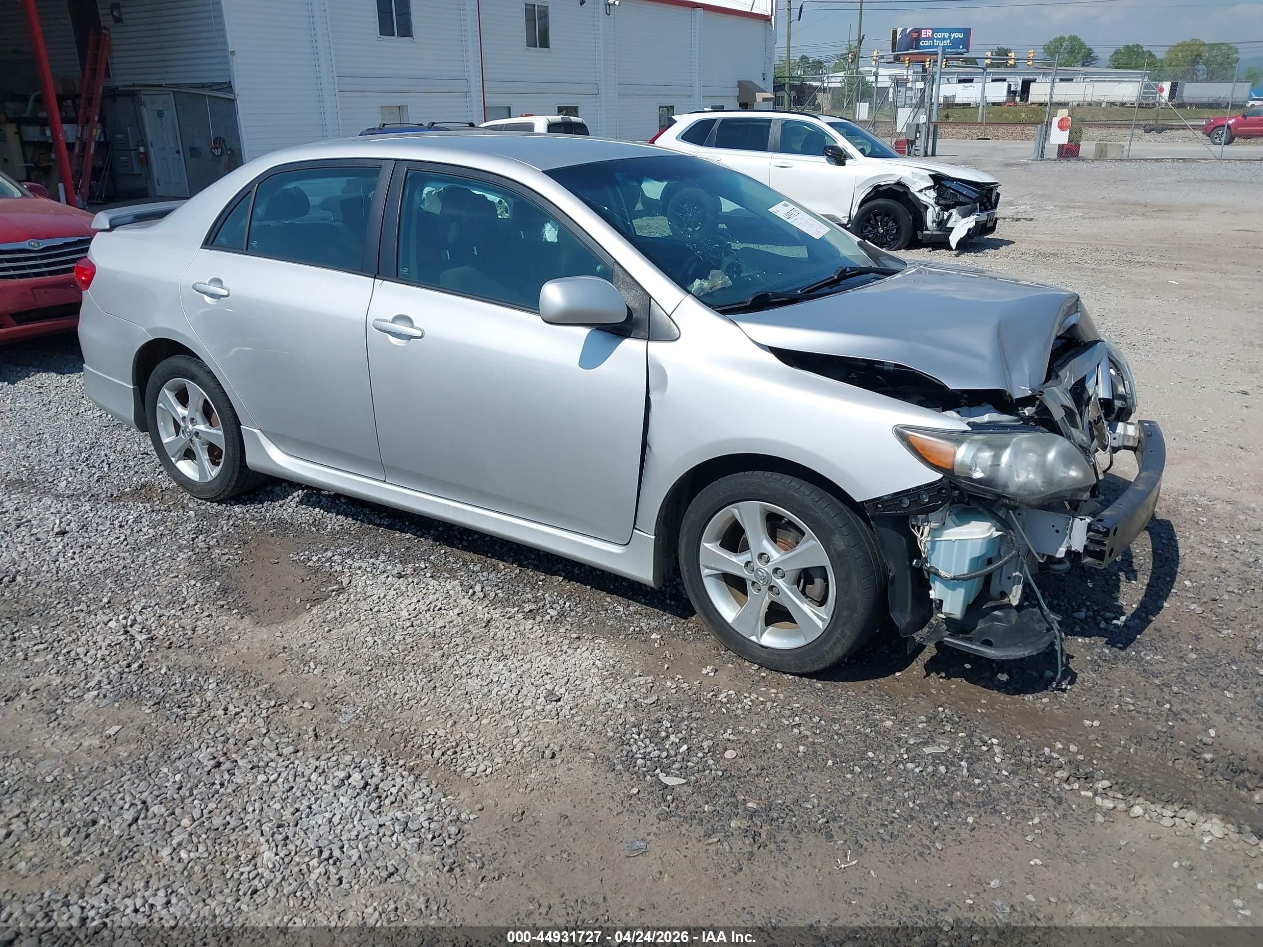 2011 Toyota Corolla LE, VIN 2T1BU4EE8BC708191 — Front end