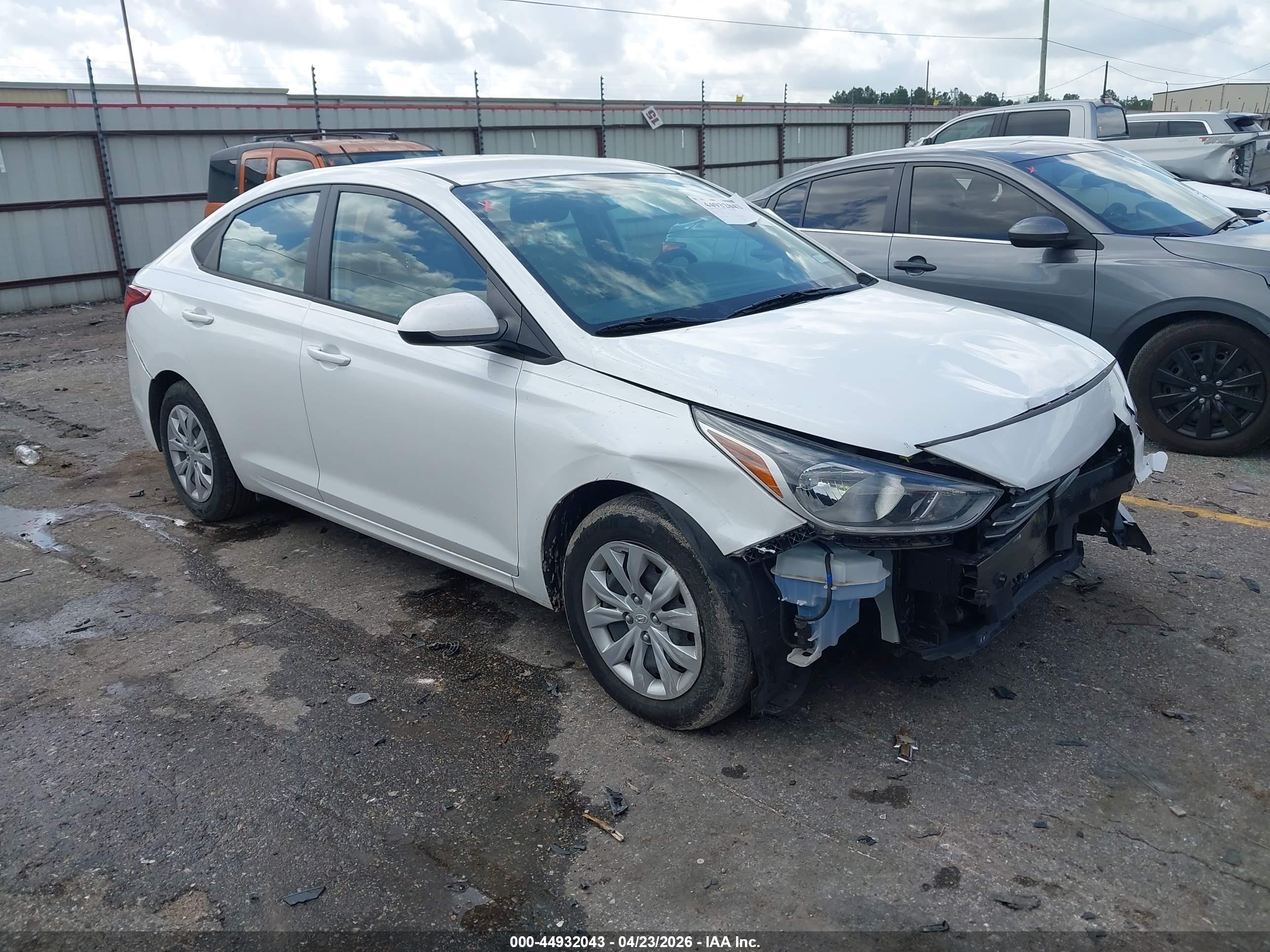 2022 Hyundai Accent SE, VIN 3KPC24A61NE177933 — Front end