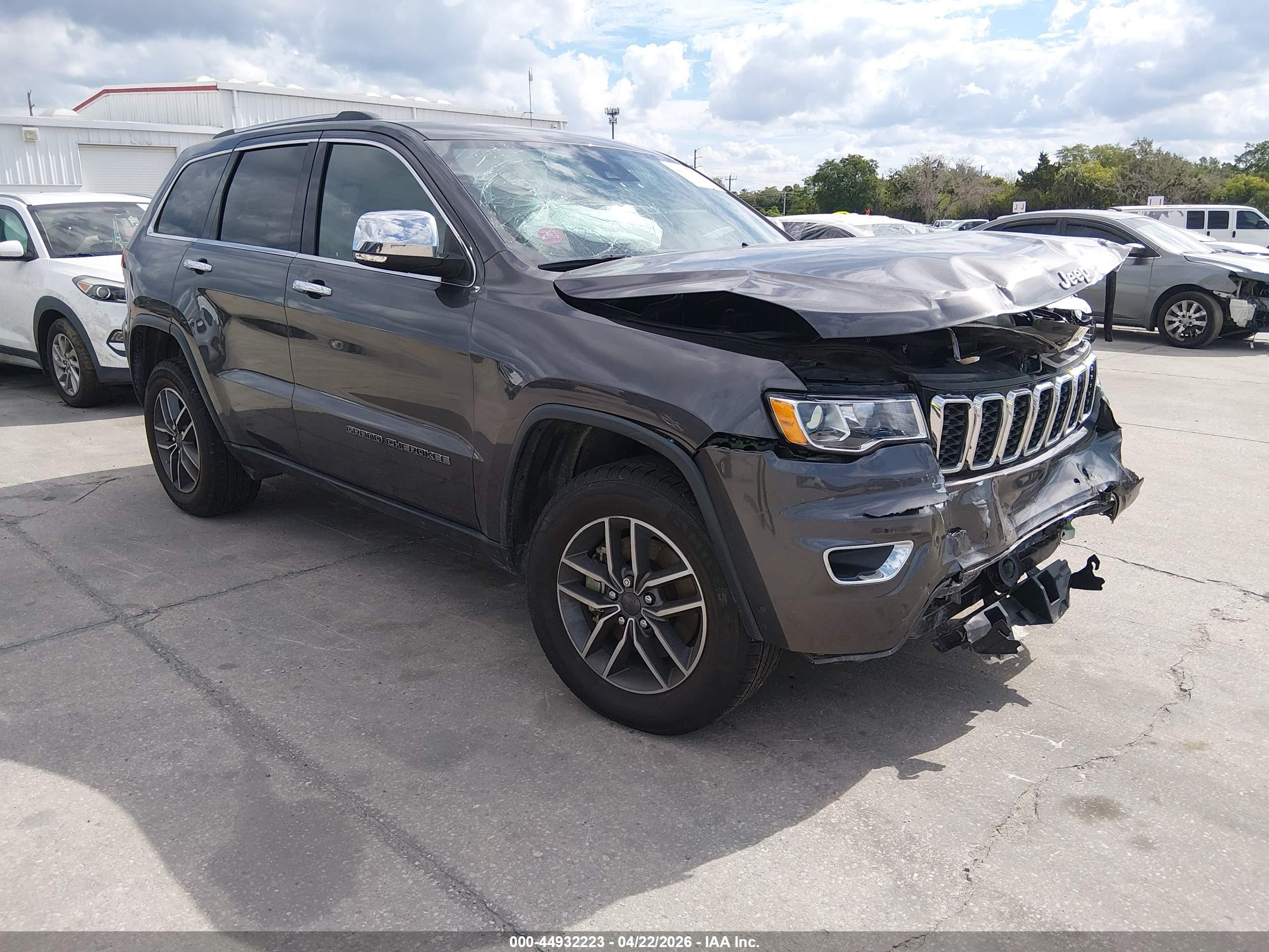 2021 Jeep Grand Cherokee Limited, VIN 1C4RJFBG0MC735759 — Front end