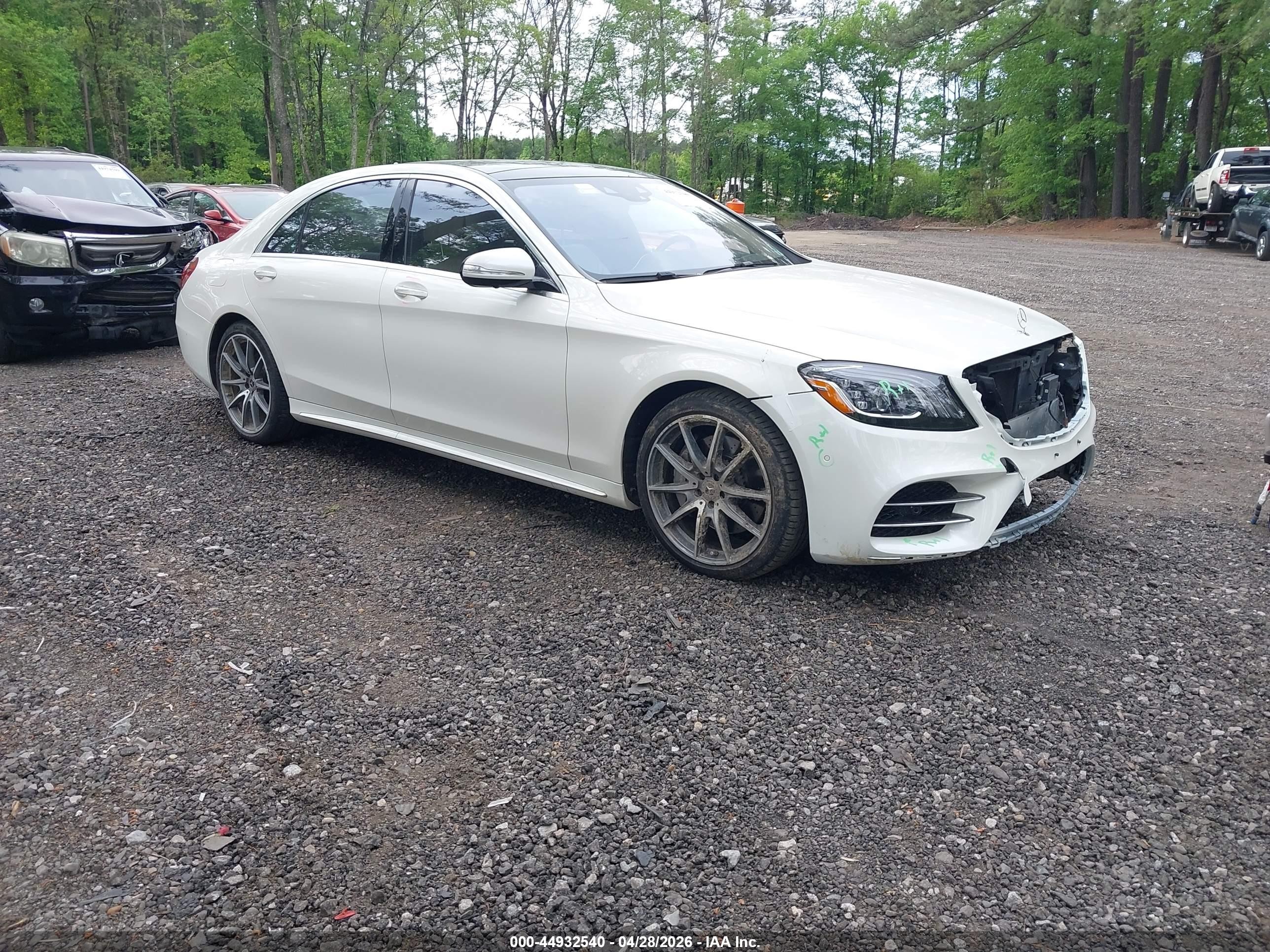 2020 Mercedes-Benz S 560, VIN WDDUG8DB7LA521910 — Front end