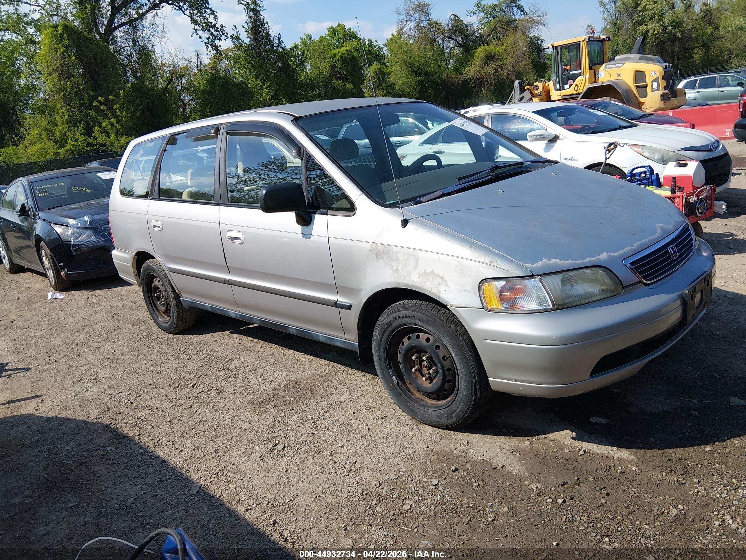 1997 Honda Odyssey LX, VIN JHMRA1865VC003905 — Normal wear