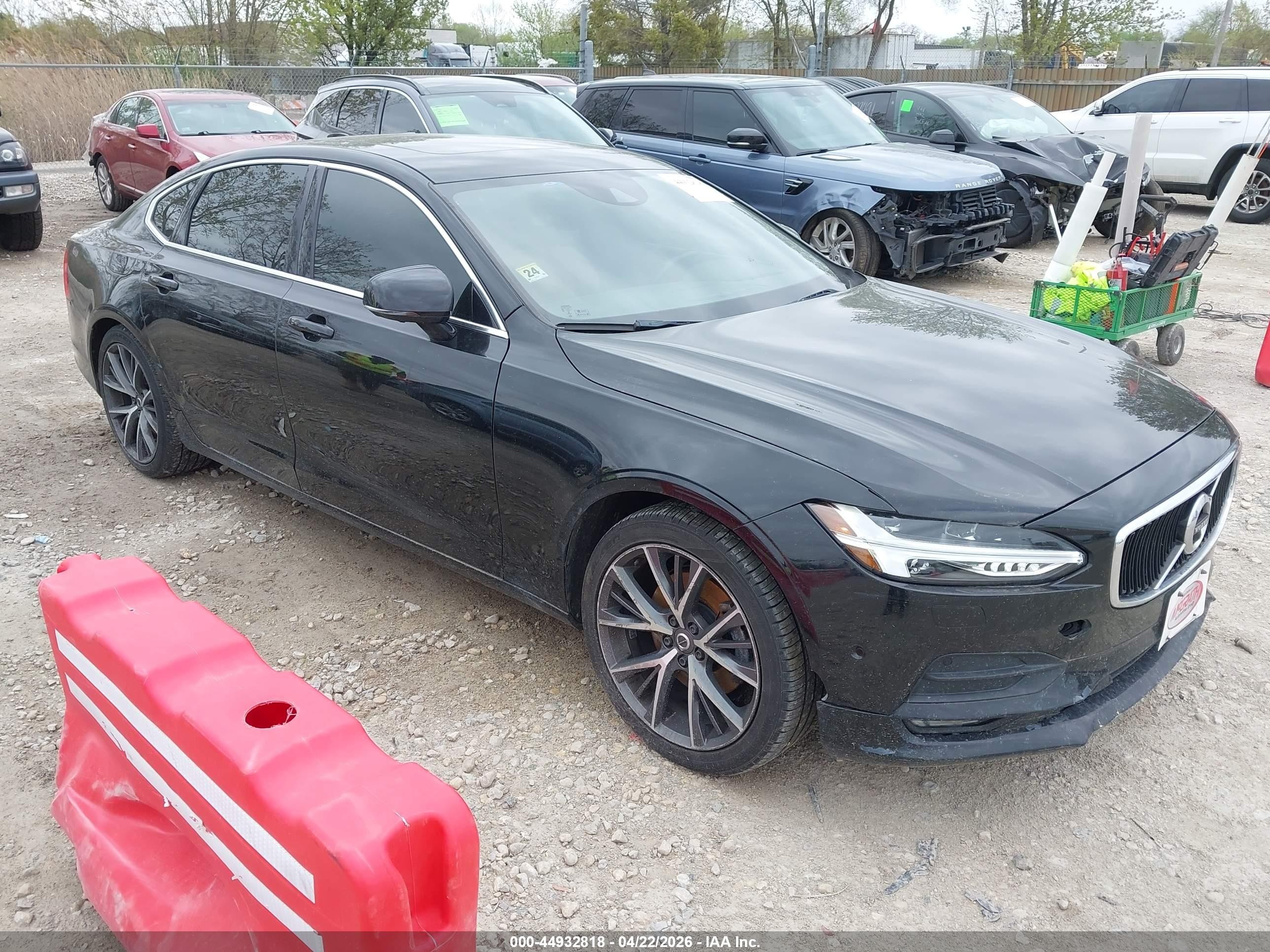 2018 Volvo S90 Momentum, VIN LVY102MK7JP056076 — Undercarriage