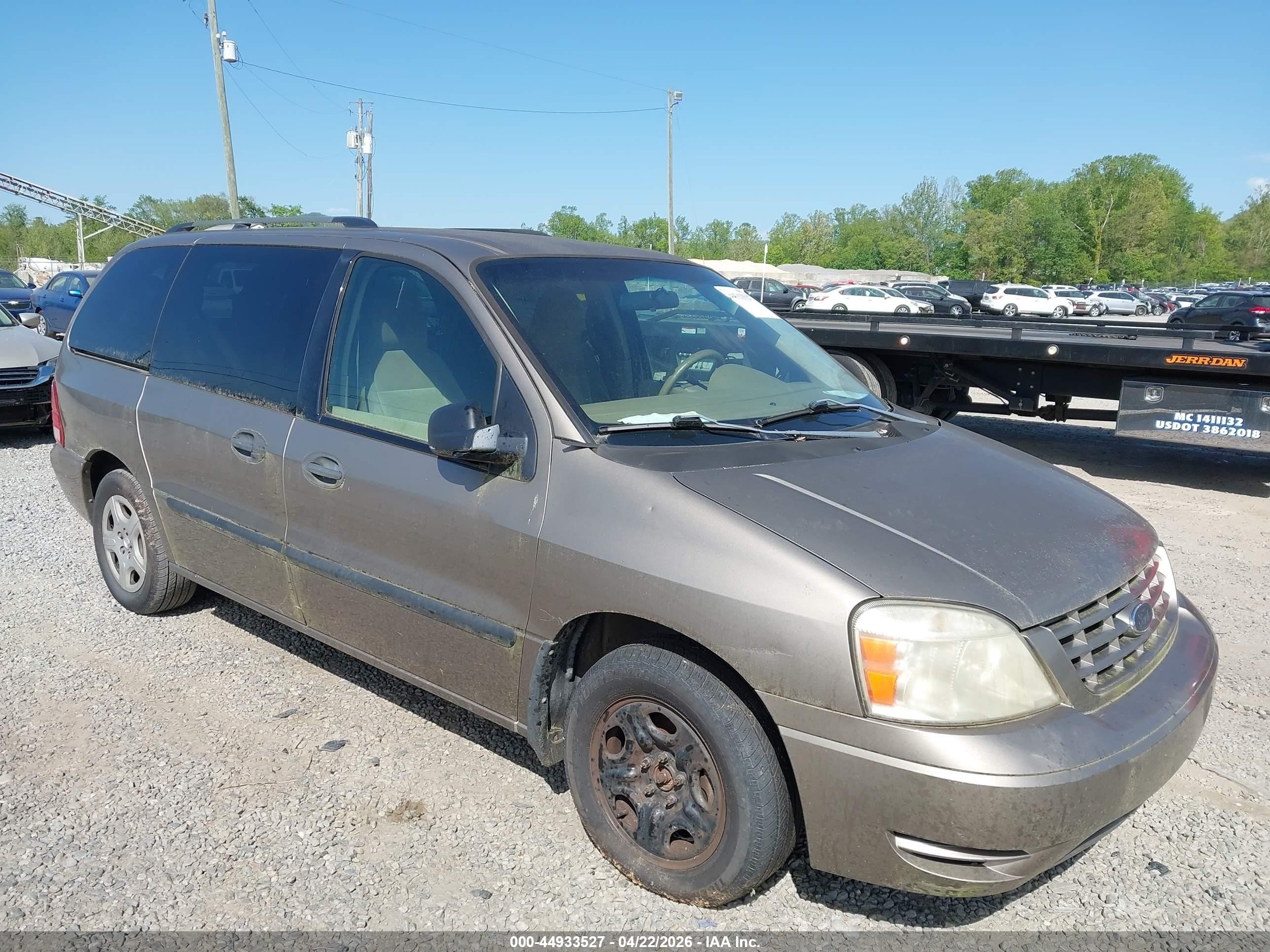 2005 Ford Freestar SE, VIN 2FMZA51675BA65305 — Normal wear