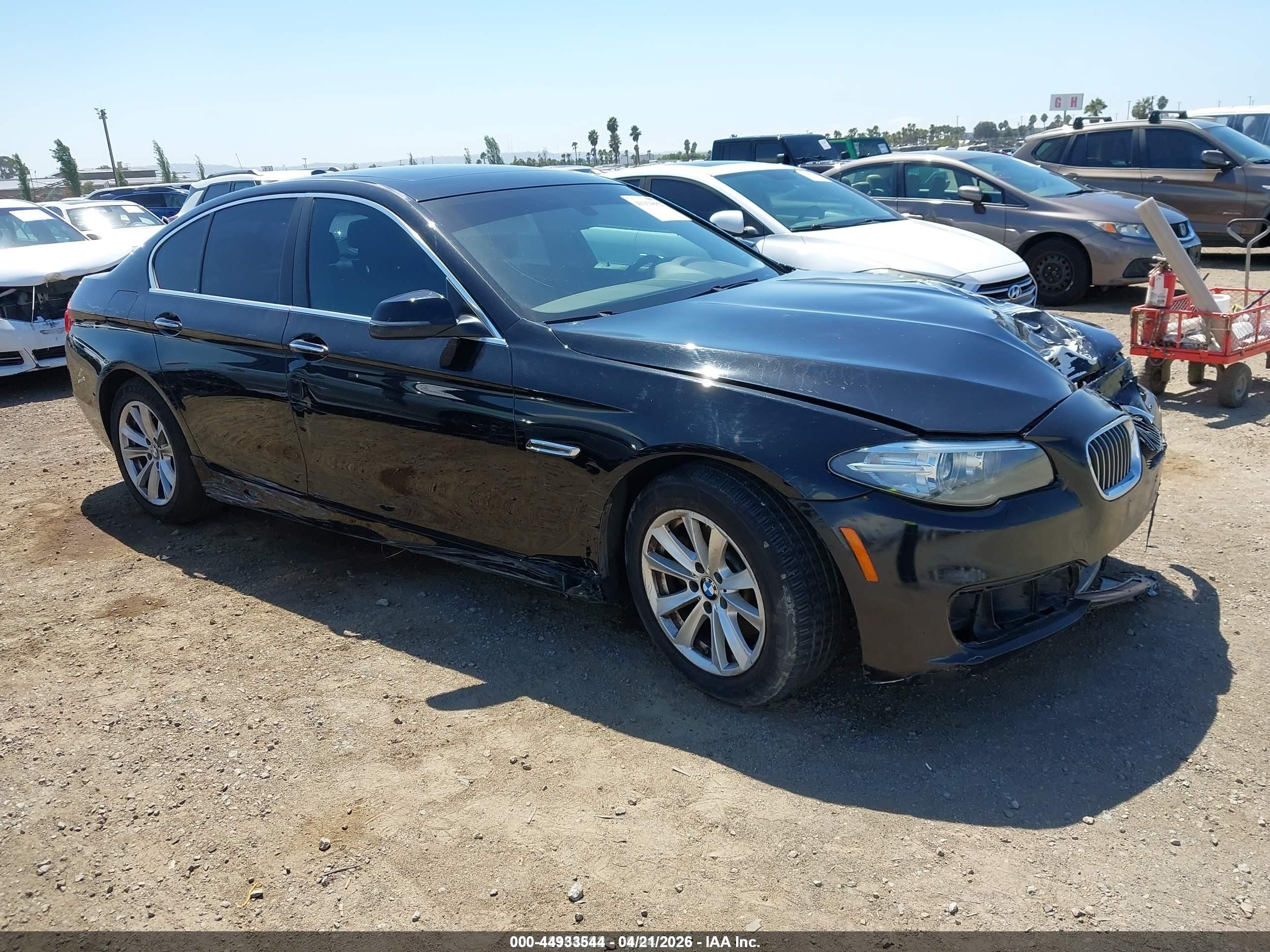 2014 BMW 5 Series 528i, VIN WBA5A5C53ED502411 — Front end