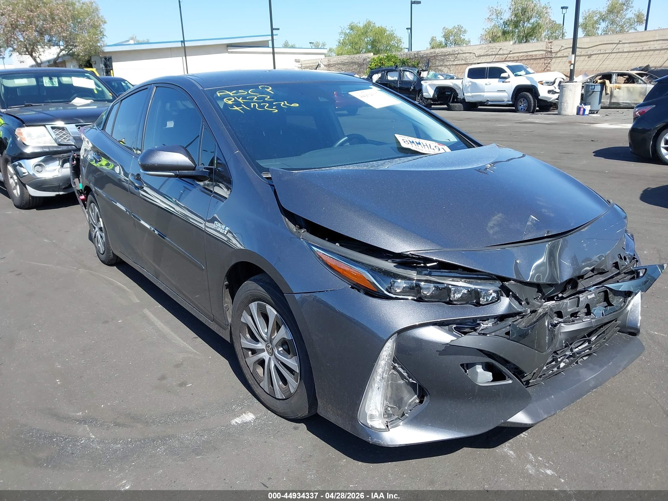 2020 Toyota Prius LE, VIN JTDKARFP7L3140208 — Auction photo