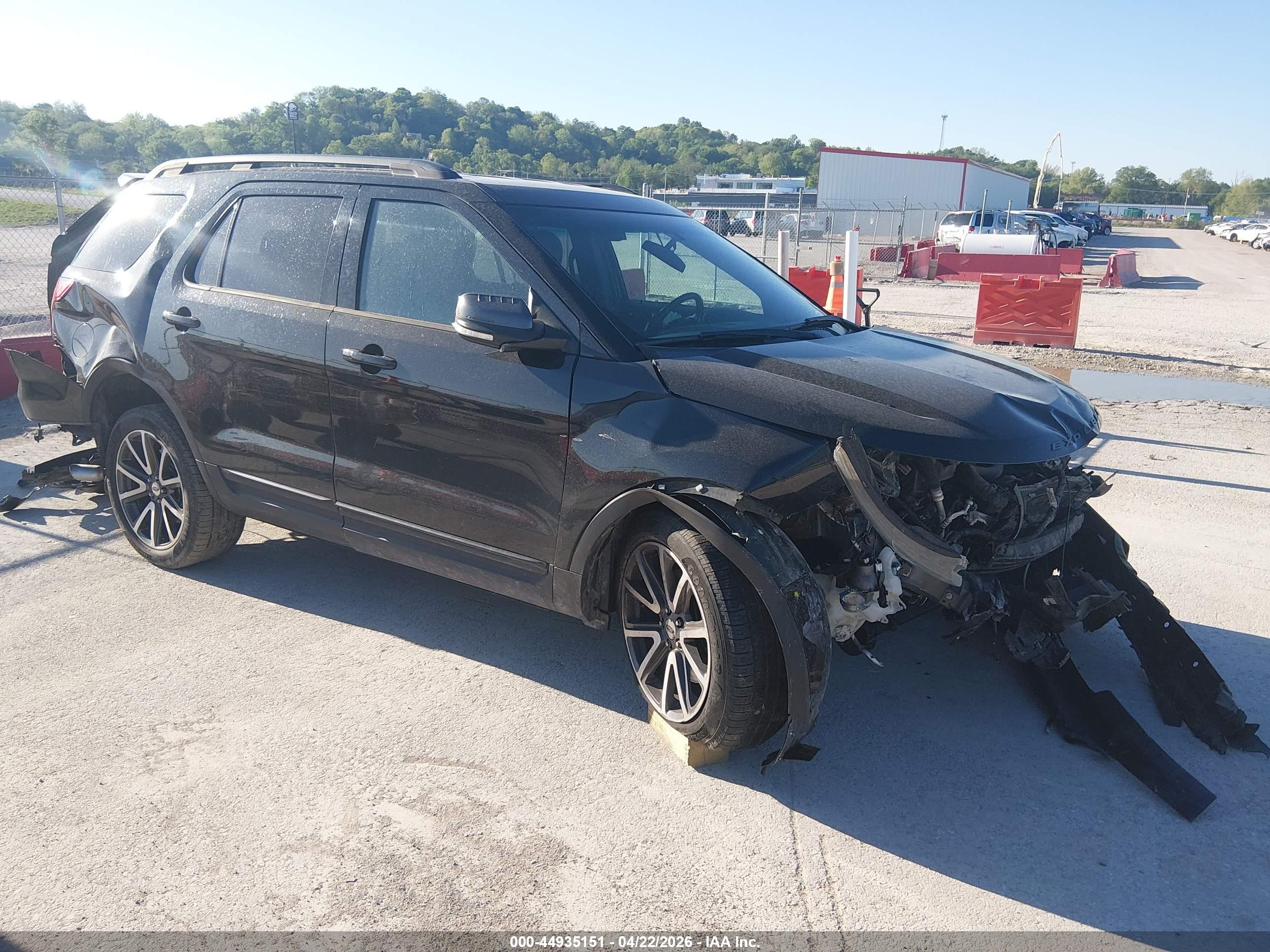 2015 Ford Explorer XLT, VIN 1FM5K8D81FGB30511 — All over