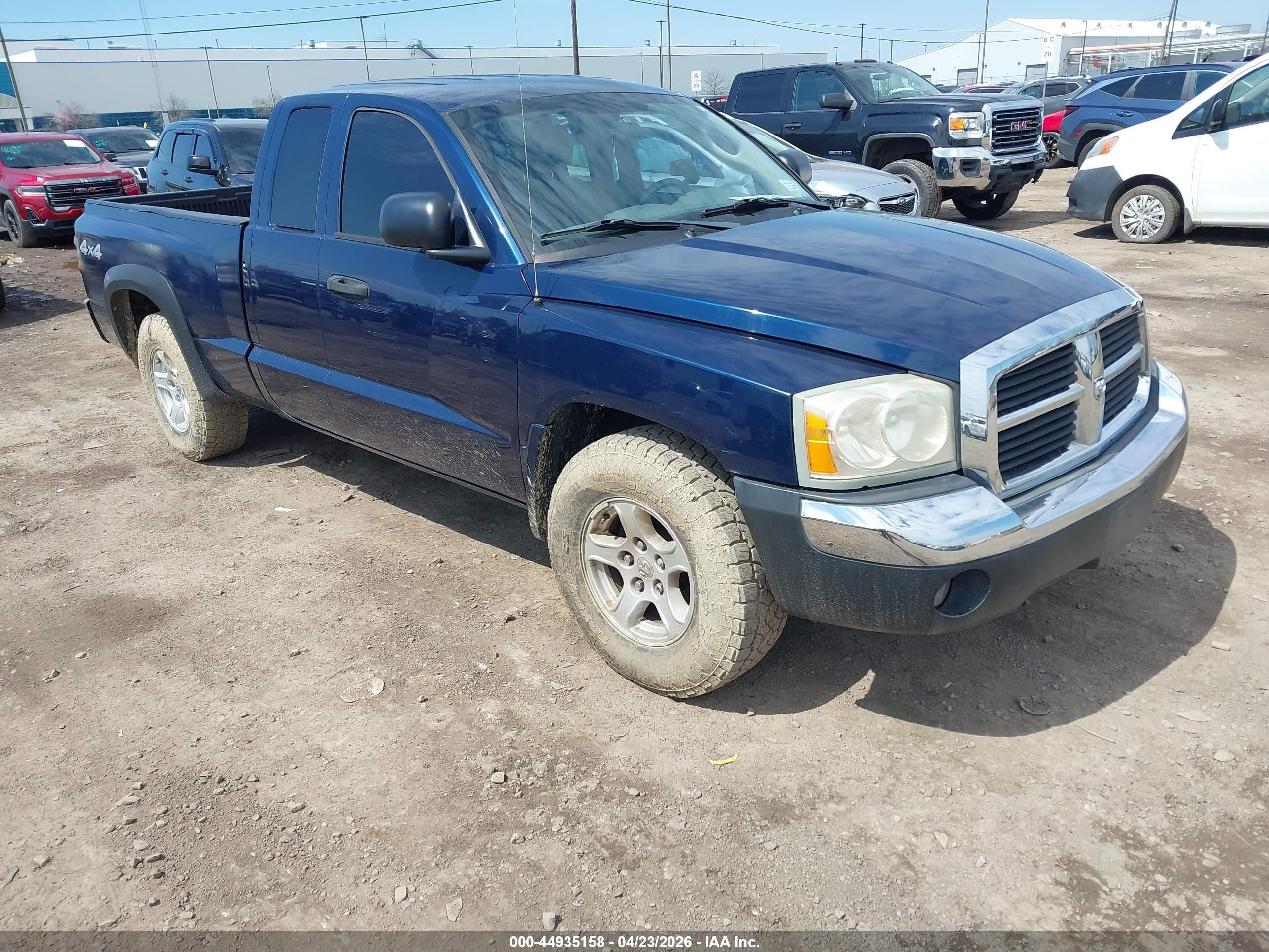 2005 Dodge Dakota SLT, VIN 1D7HW42KX5S226071 — Hail