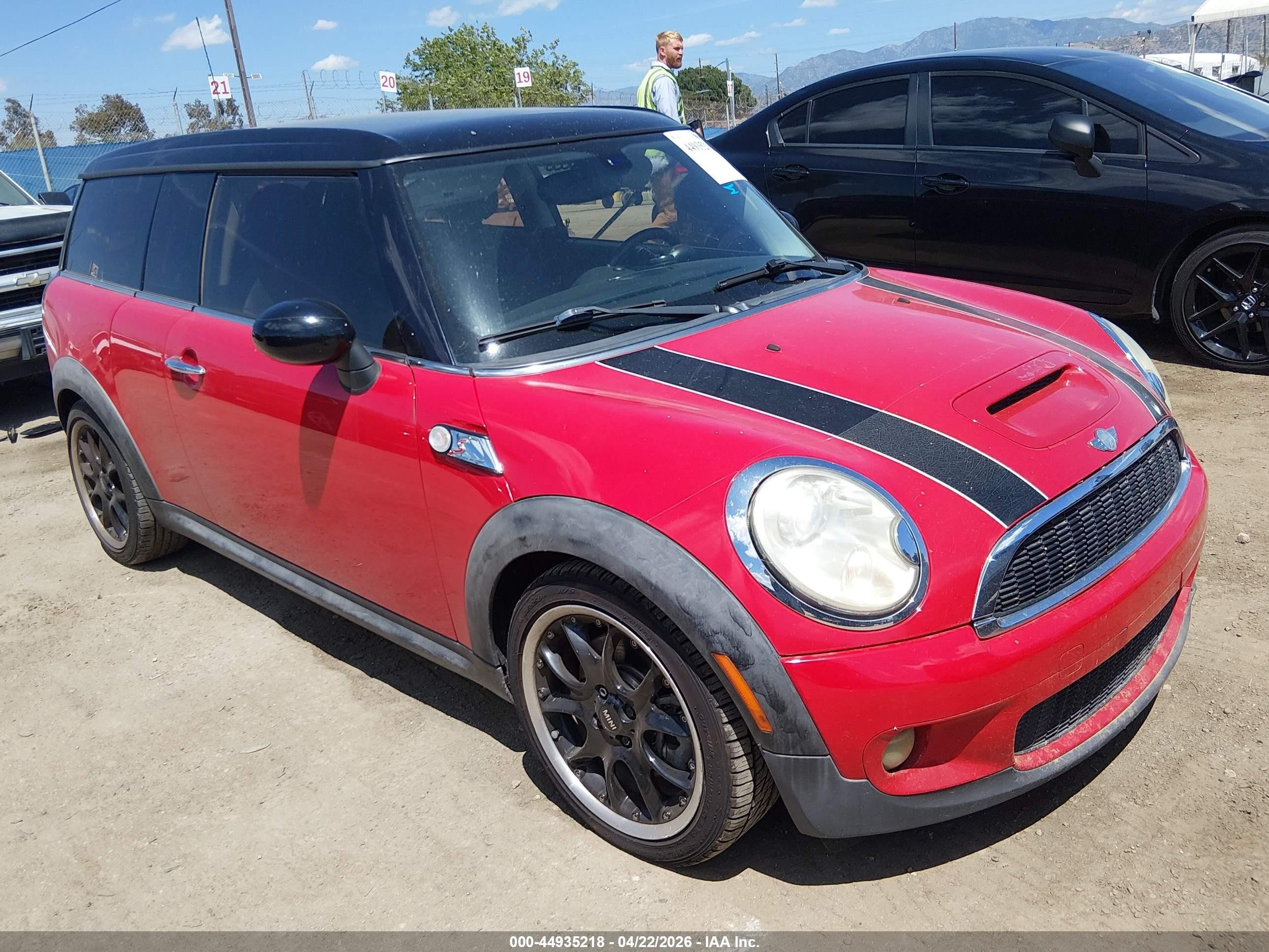 2010 MINI Clubman S, VIN WMWMM3C55ATZ32965 — Не указано